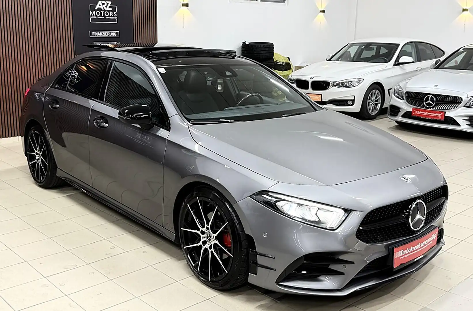Mercedes-Benz A 200 Lim. AMG Line *Panoramadach*uvm.* Silber - 2
