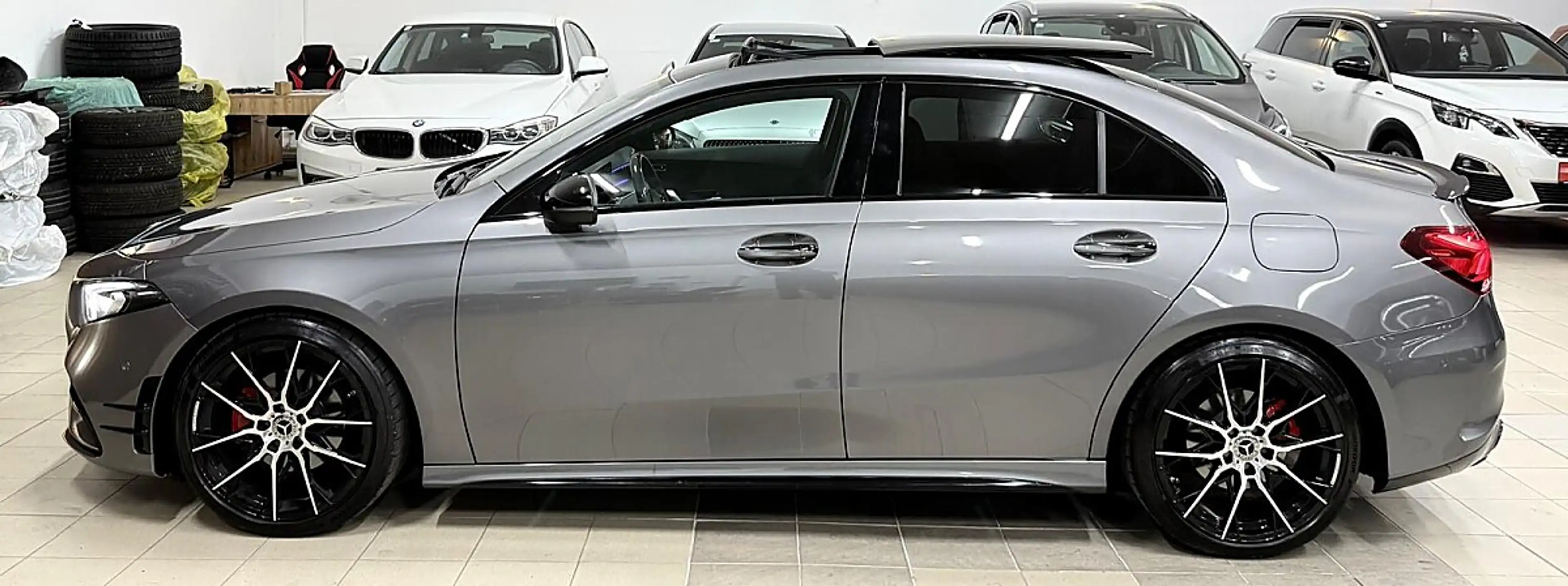 Mercedes-Benz A 200 Lim. AMG Line *Panoramadach*uvm.* — photo 8