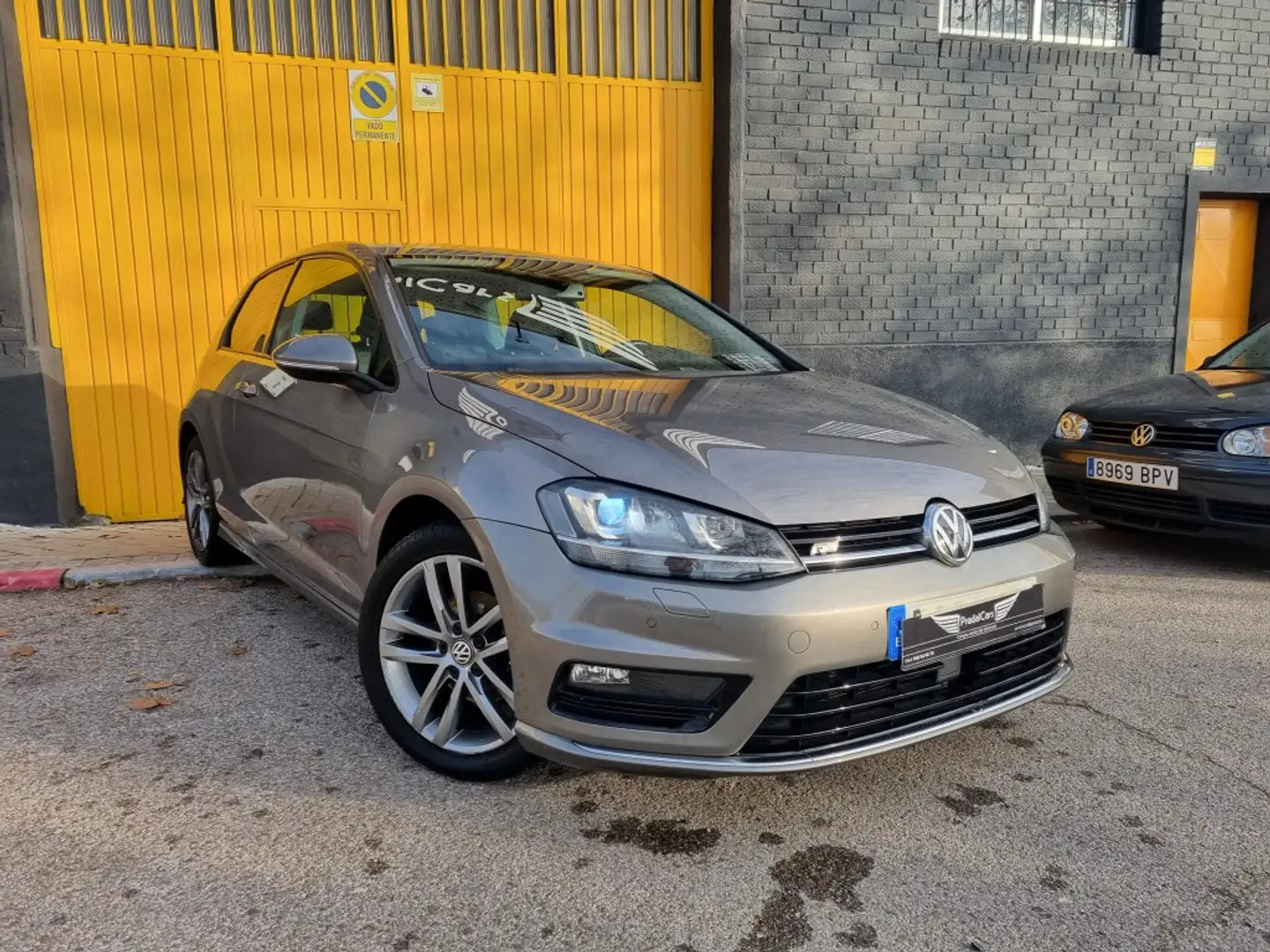Volkswagen Golf 1.6TDI CR BMT Sport DSG 105 Grijs - 2