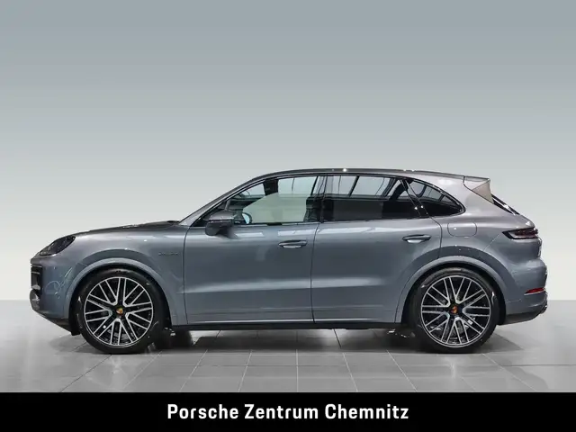 Porsche Cayenne view 2