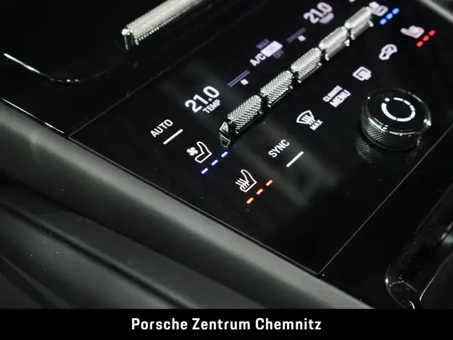 Porsche Cayenne view 15