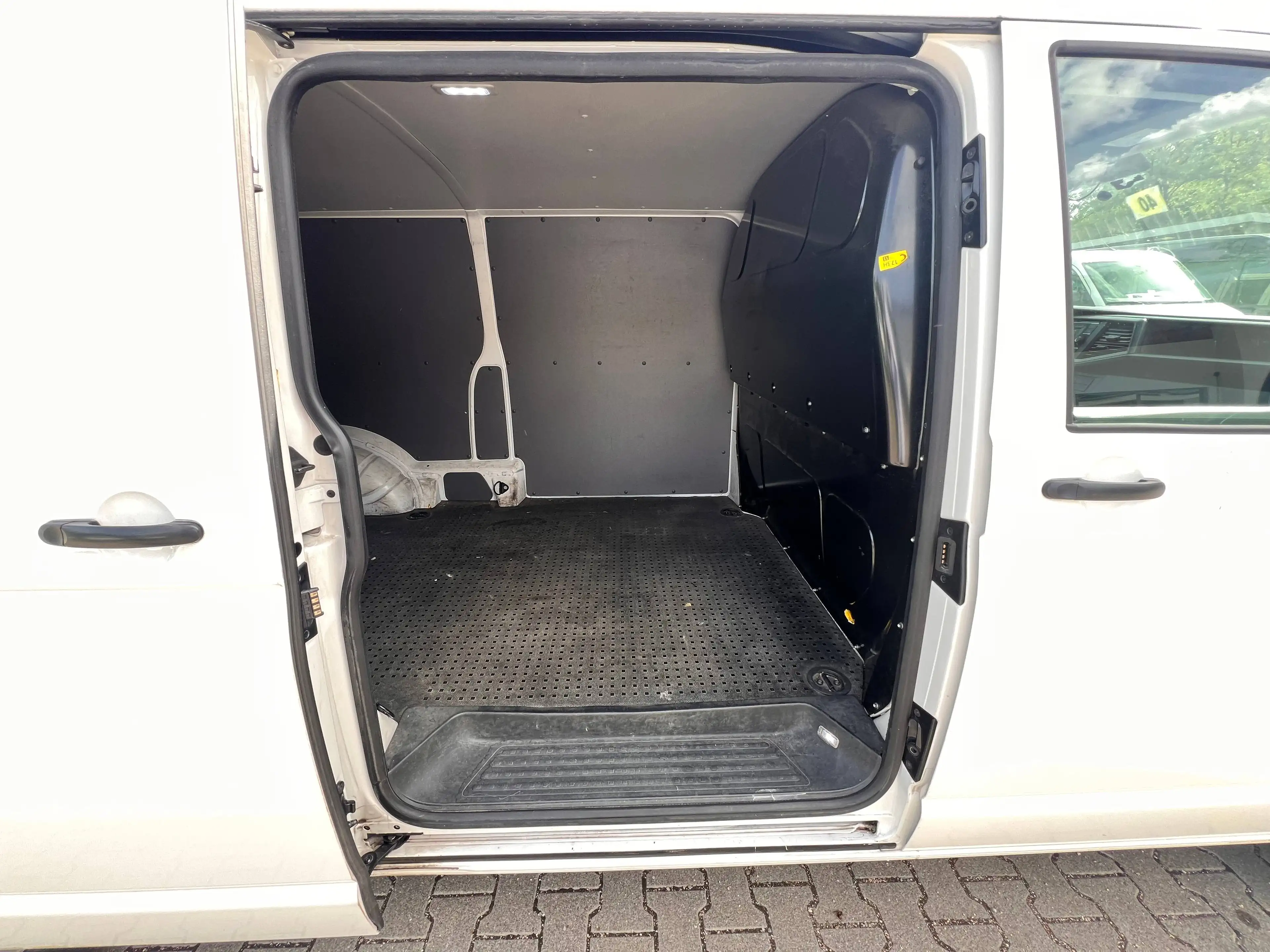 Volkswagen T6.1 Transporter T6.1 Transporter Kasten FWD lang 2.0 TDI Kamera — photo 10