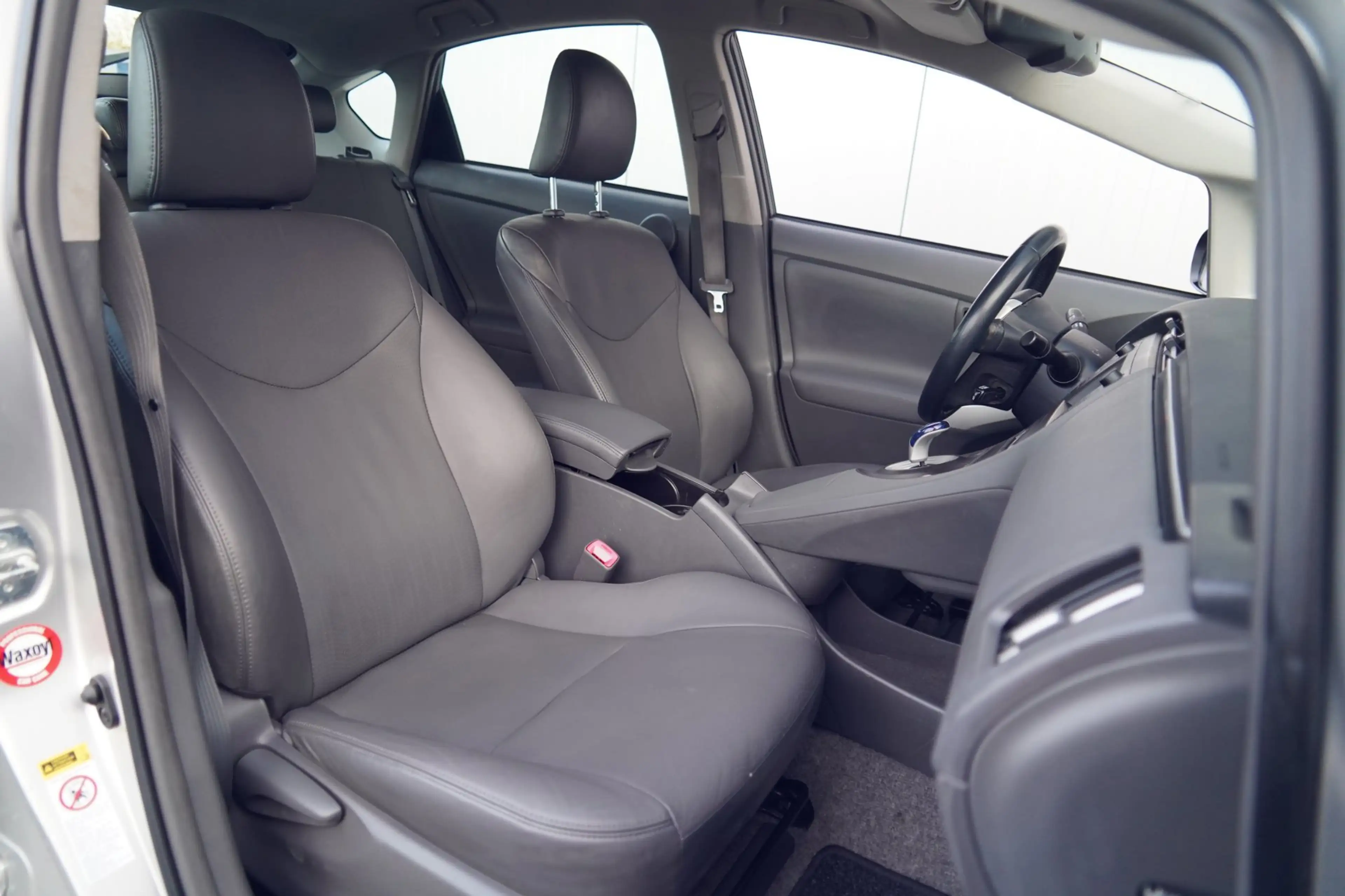 Toyota Prius 1.8 Executive / NL-Auto / Leder / Navi / Cruise / — photo 6