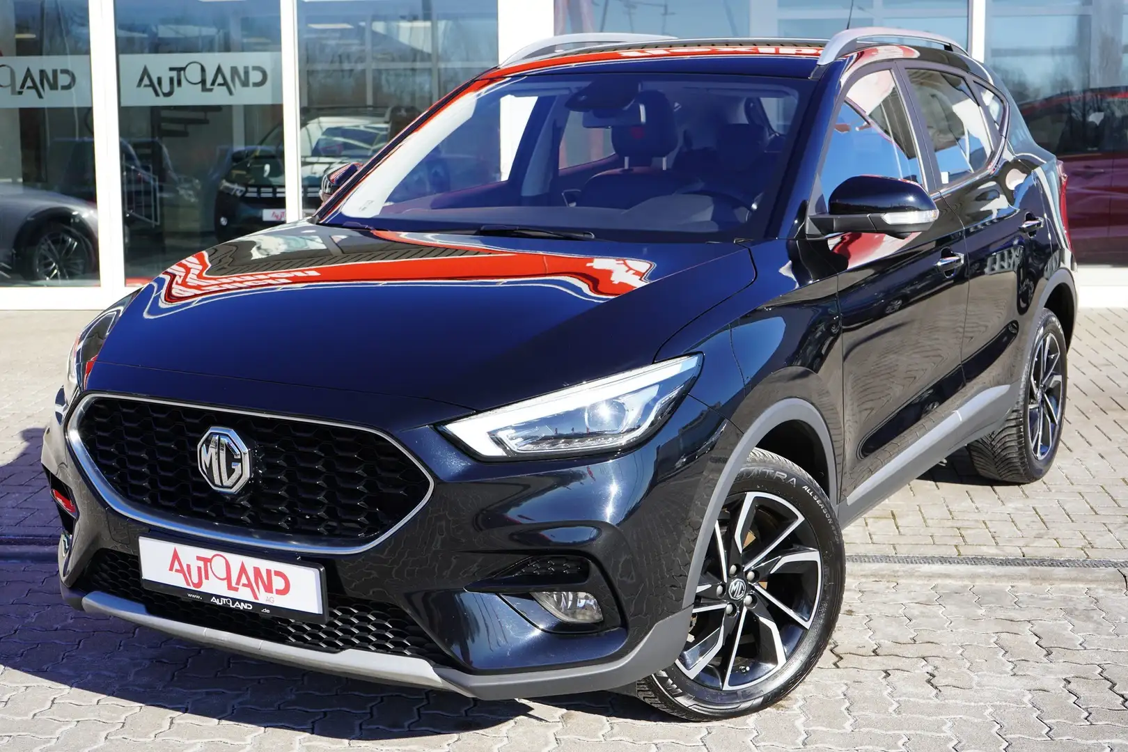 MG ZS 1.5 VTi-Tech Luxury LED Navi Sitzheizung 360° Schwarz - 2