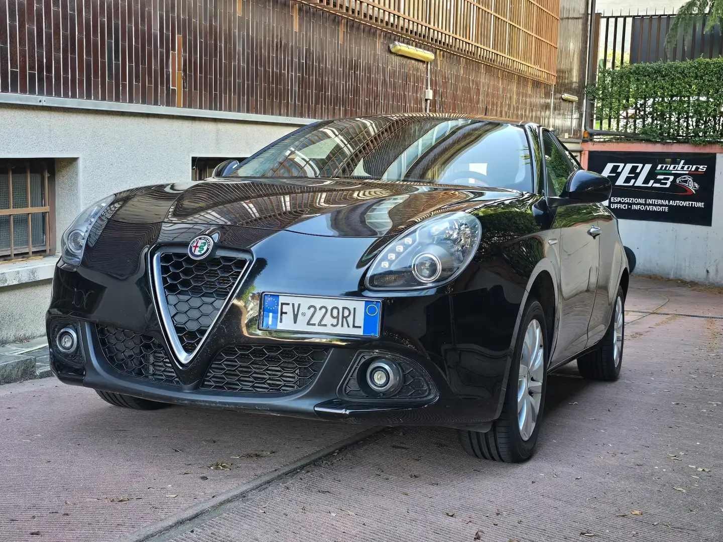 Alfa Romeo Giulietta Giulietta III 2016 1.4 t. Super 120cv my18 Noir - 2
