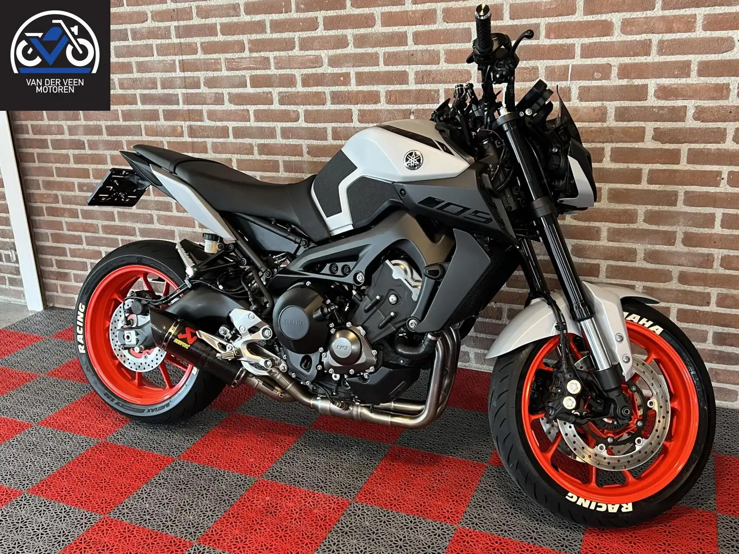 Yamaha MT-09 ABS Gris - 1