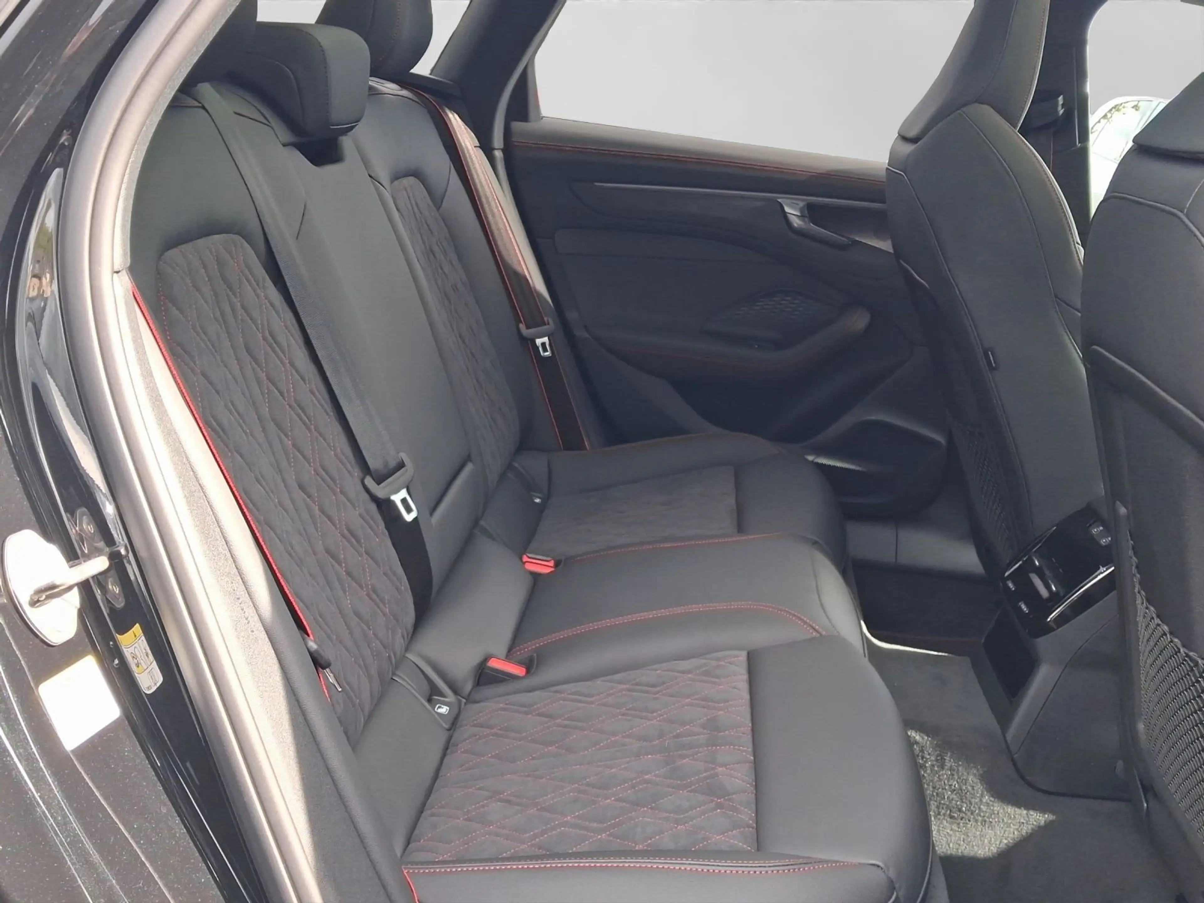 Audi A6 allroad A6 allroad e-Hybrid Q MATRIX AHK PANO eKLAPPE — photo 6