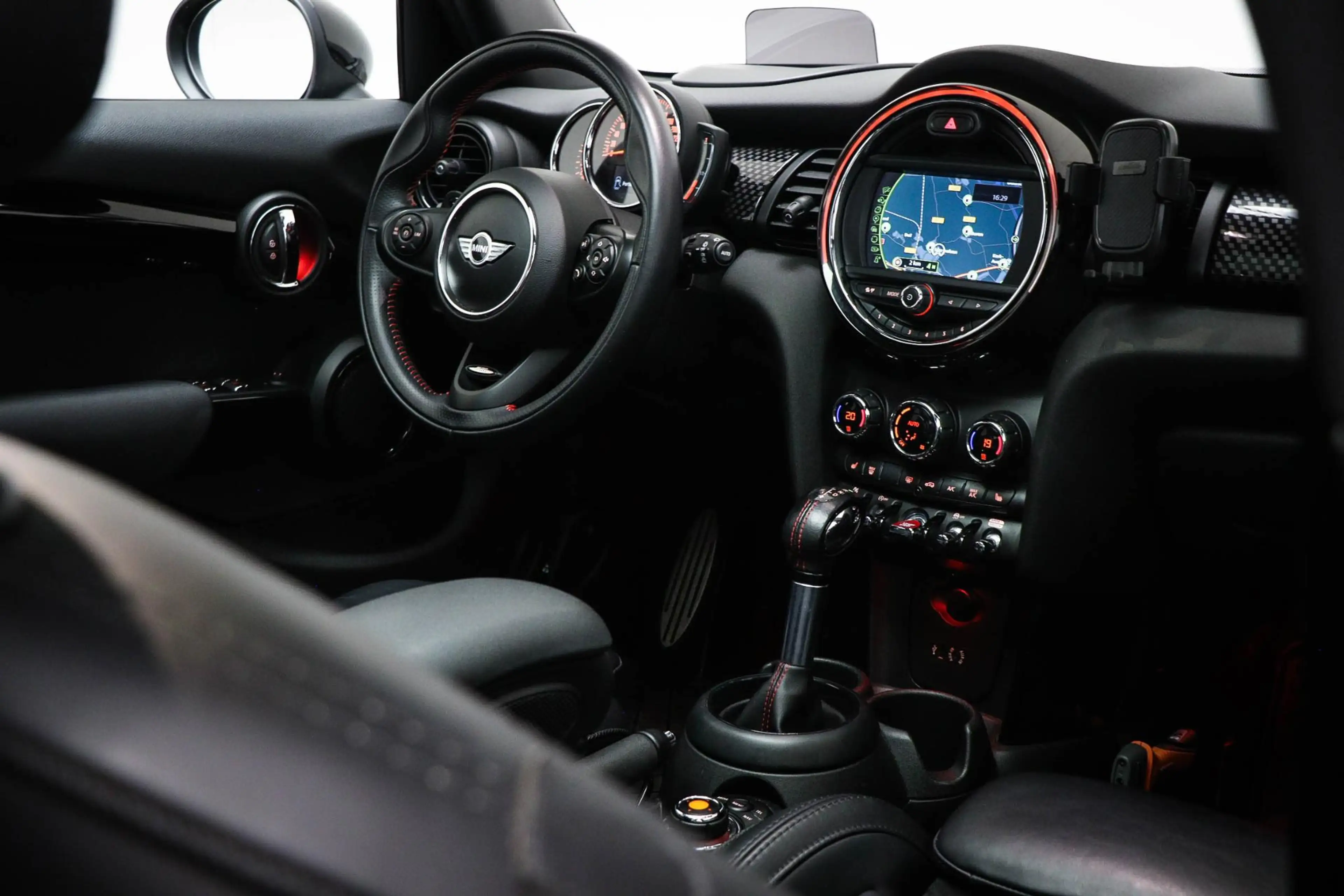 MINI Cooper S 5-Deurs 2.0 Chili Serious Business | PANORAMADAK | — photo 13