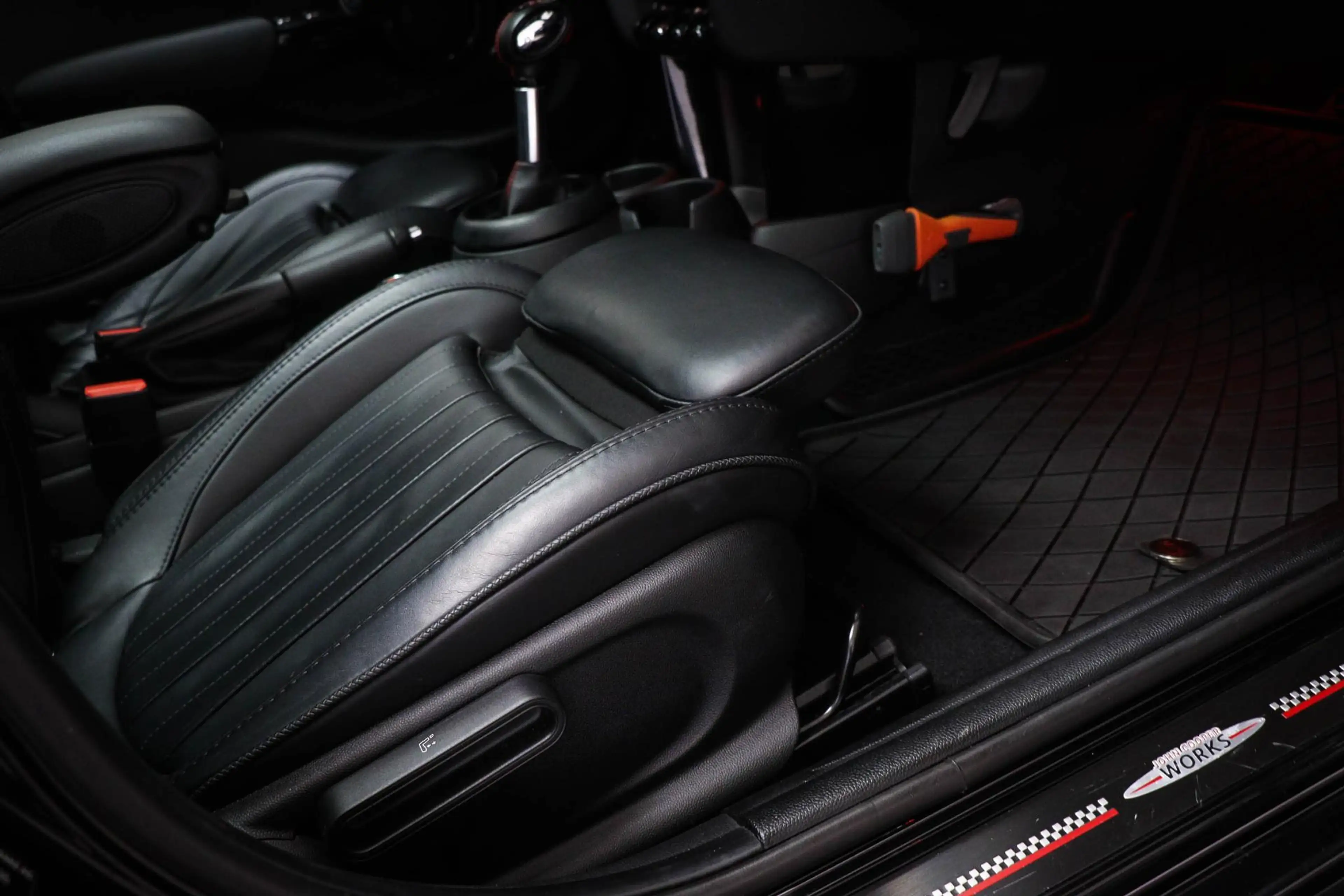 MINI Cooper S 5-Deurs 2.0 Chili Serious Business | PANORAMADAK | — photo 11
