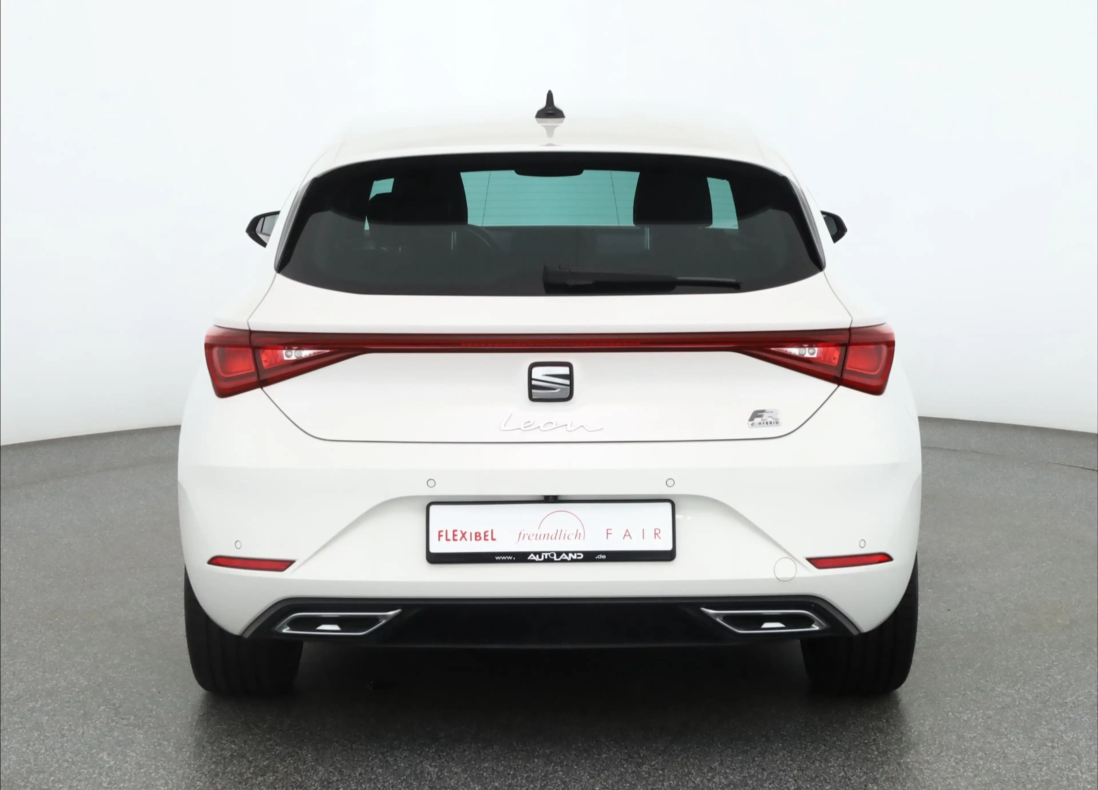 SEAT Leon 1.4 FR e-Hybrid LED Navi Sitzheizung Kamera — photo 4