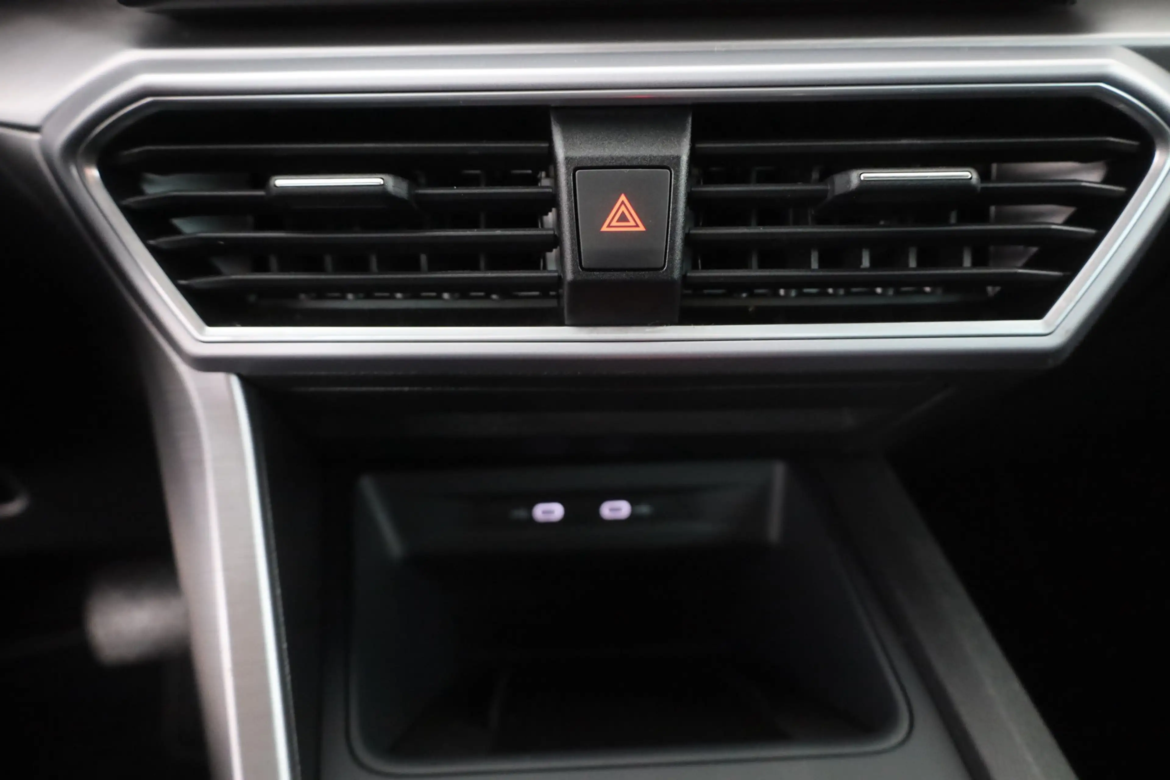 SEAT Leon 1.4 FR e-Hybrid LED Navi Sitzheizung Kamera — photo 12