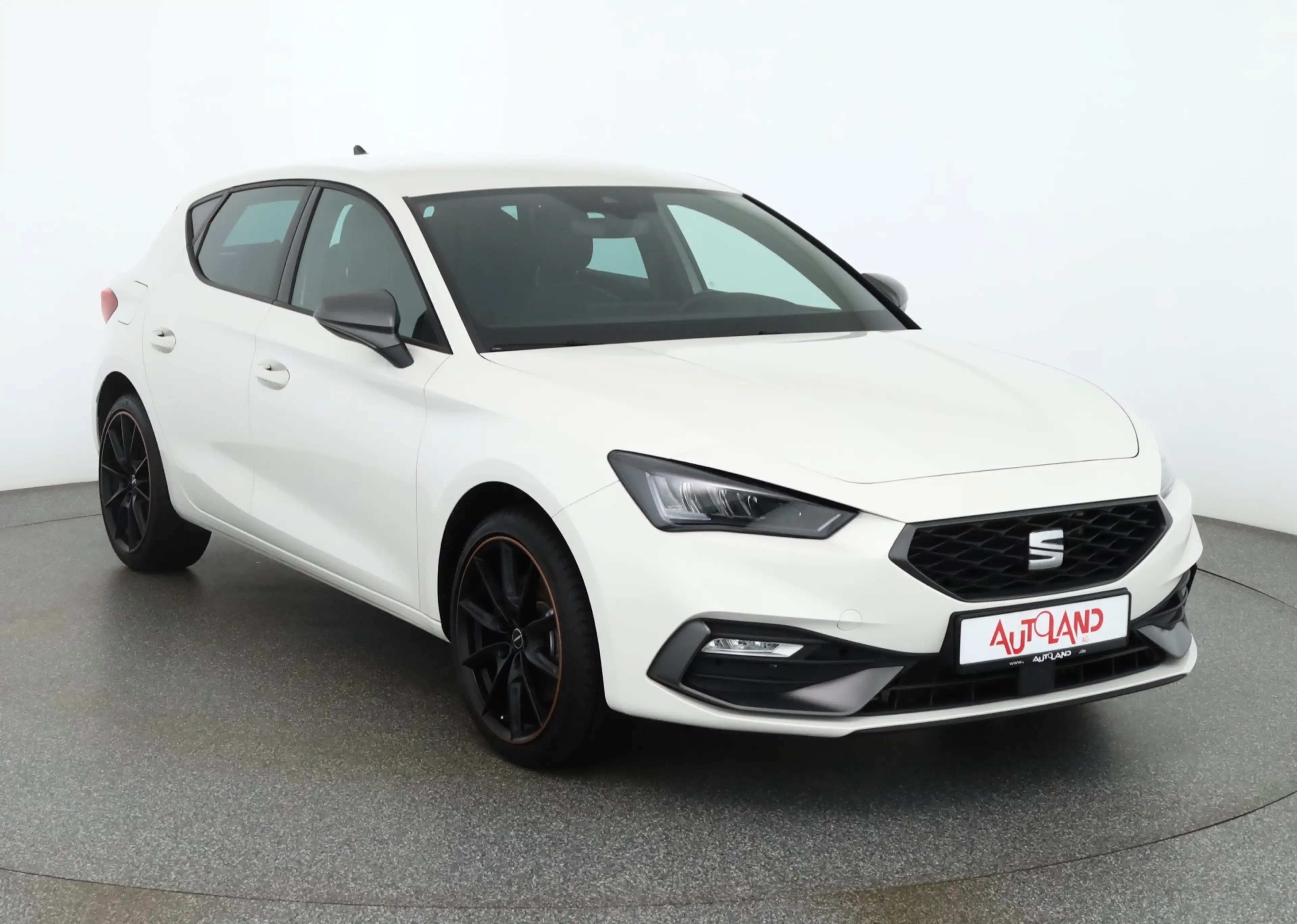 SEAT Leon 1.4 FR e-Hybrid LED Navi Sitzheizung Kamera — photo 7