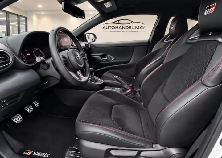 Toyota Yaris 2020, foto 9