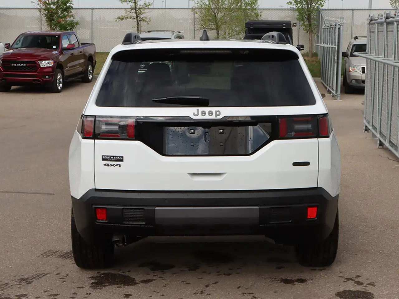 Jeep Cherokee снимка Jeep Cherokee