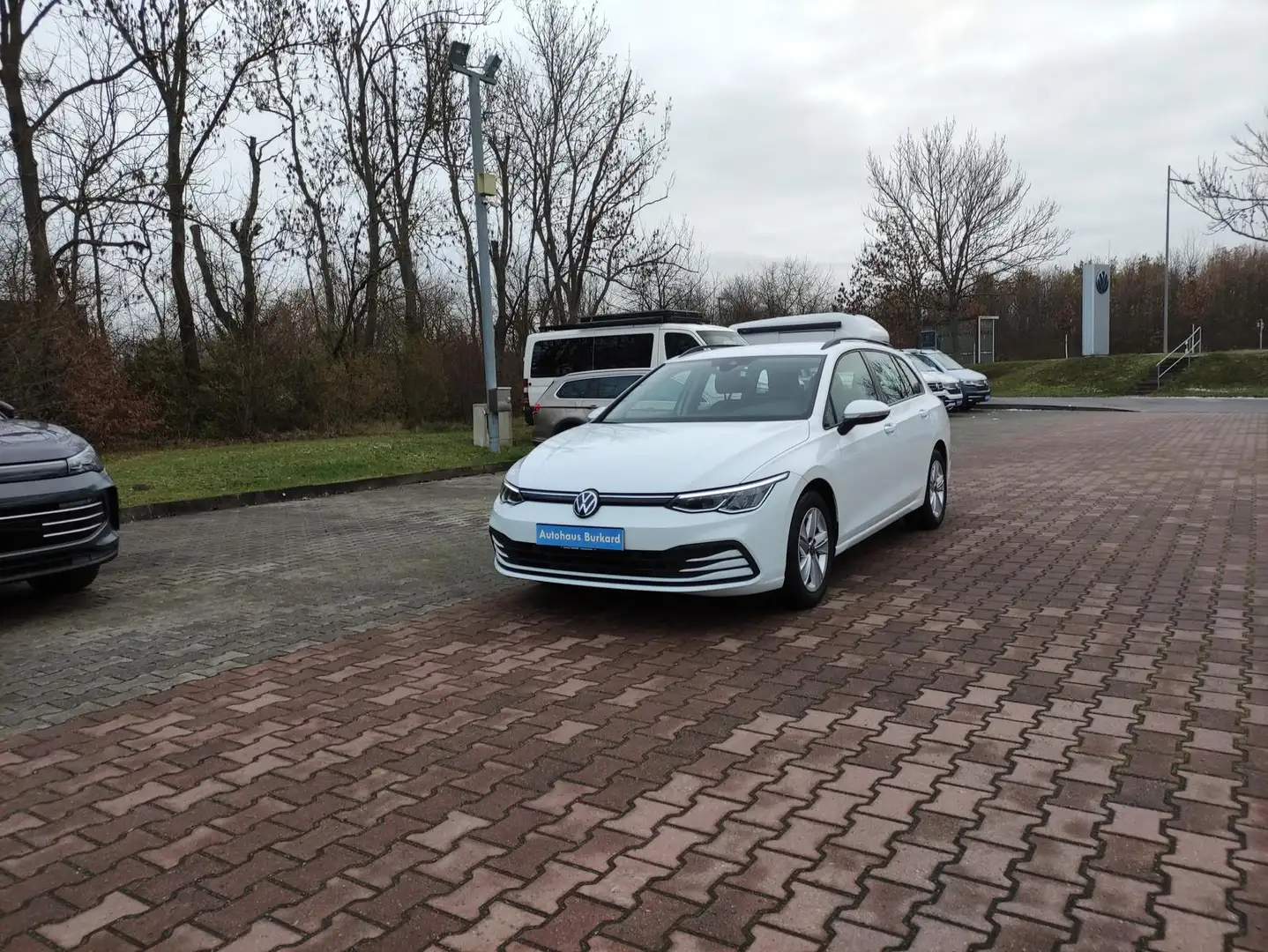 Volkswagen Golf Life 1.0 eTSI+110Ps+DSG+AHZV+Navi+ACC+PDC+ Blanco - 1