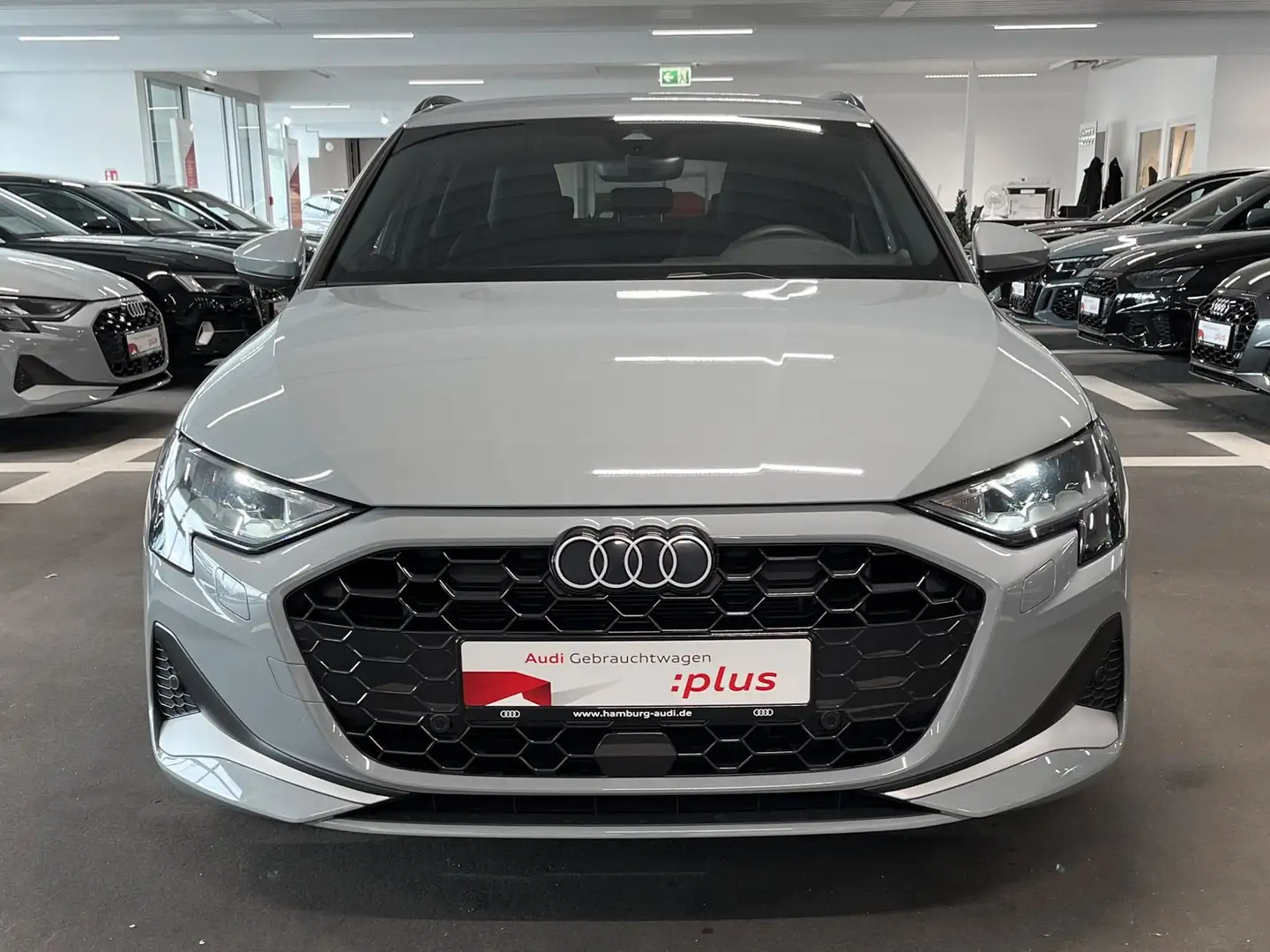 Audi A3 TFSI adv. S tronic FACELIFT/S LINE Gris - 2