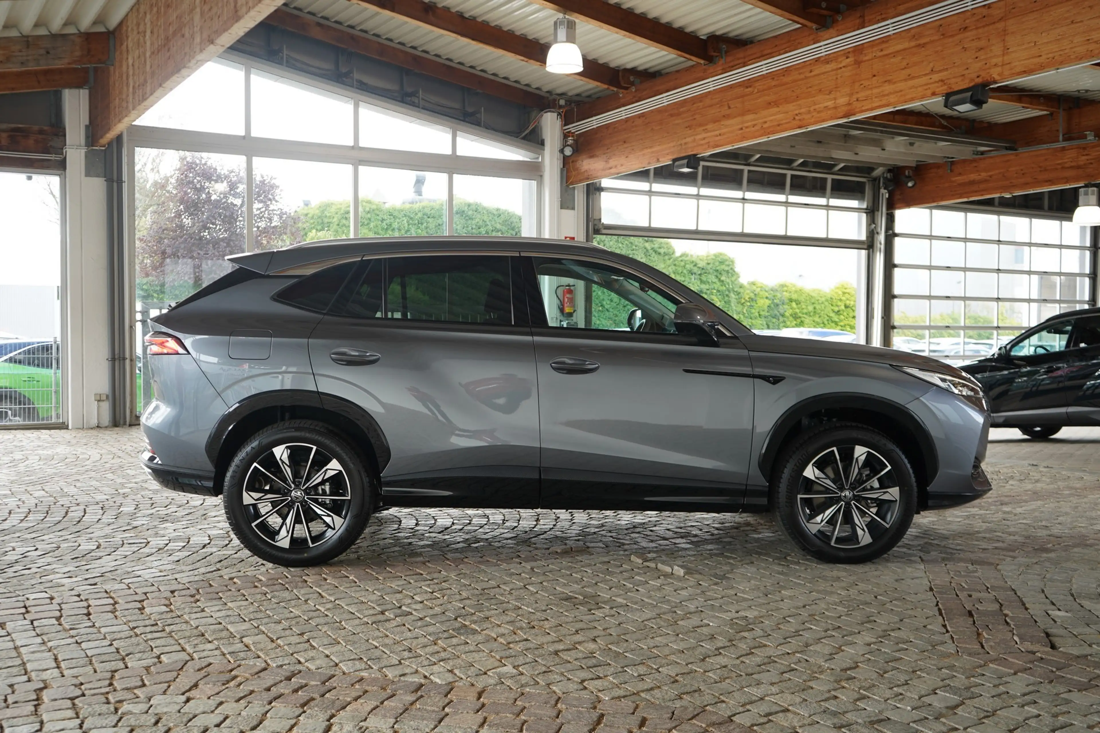 MG HS 1.5 Luxury LED Navi SHZ Kamera — photo 6