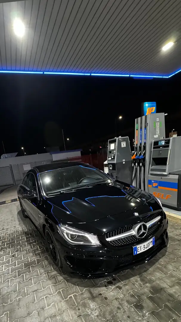 Mercedes-Benz CLA 220 amg premium - 1