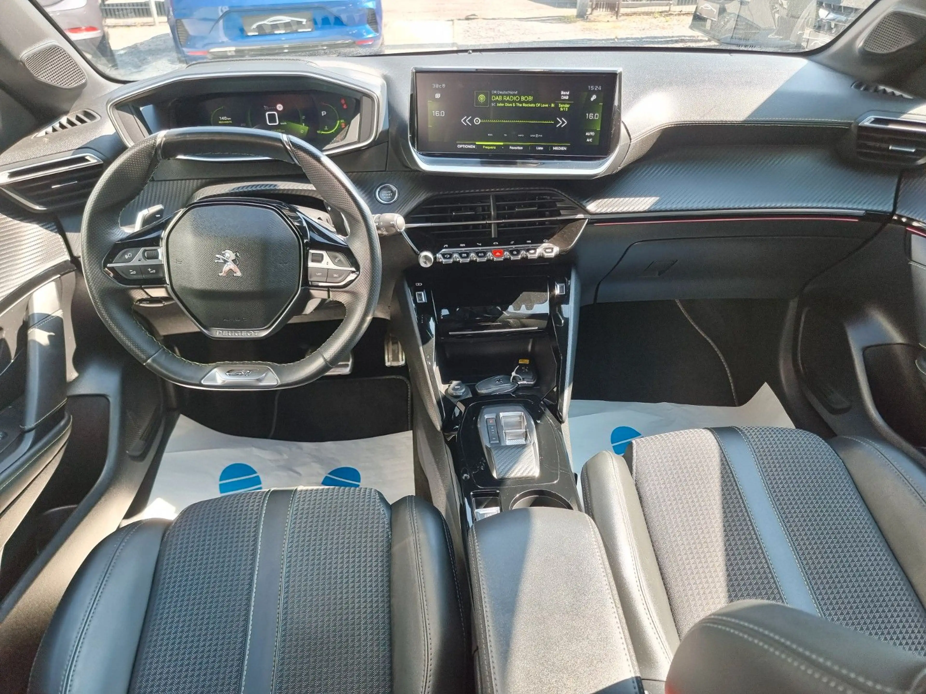 Peugeot 208 PureTech 100/ EAT8/ GT/ LED/ VIRTUAL/ NAVI — photo 10