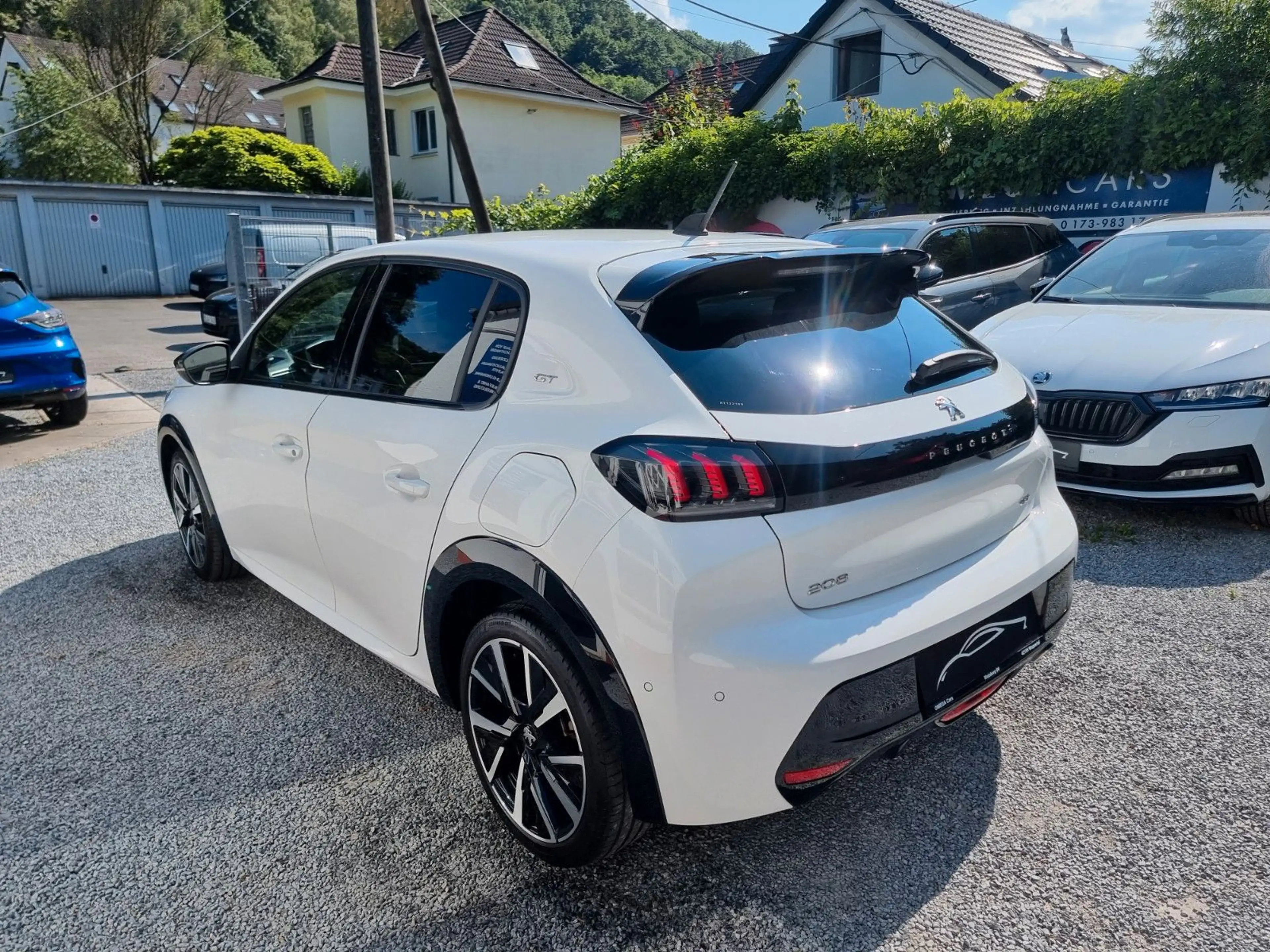 Peugeot 208 PureTech 100/ EAT8/ GT/ LED/ VIRTUAL/ NAVI — photo 8