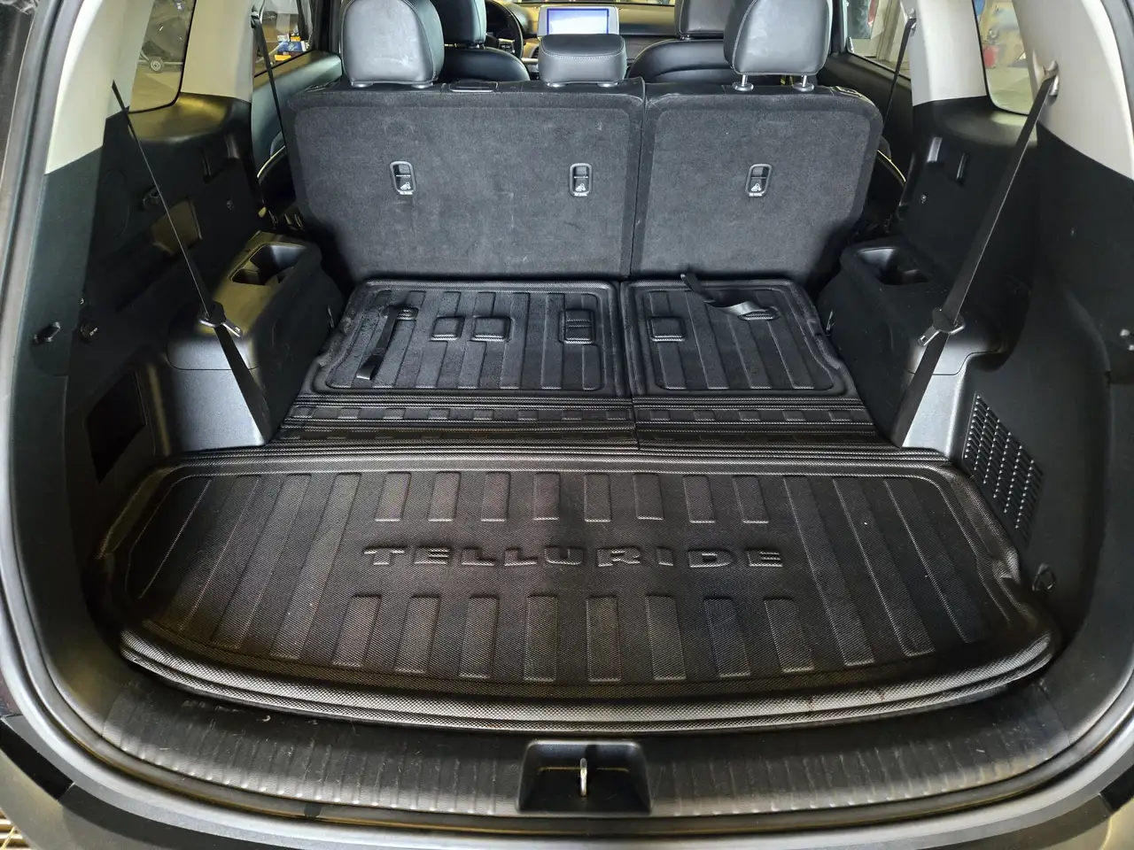 Kia Telluride снимка Kia Telluride