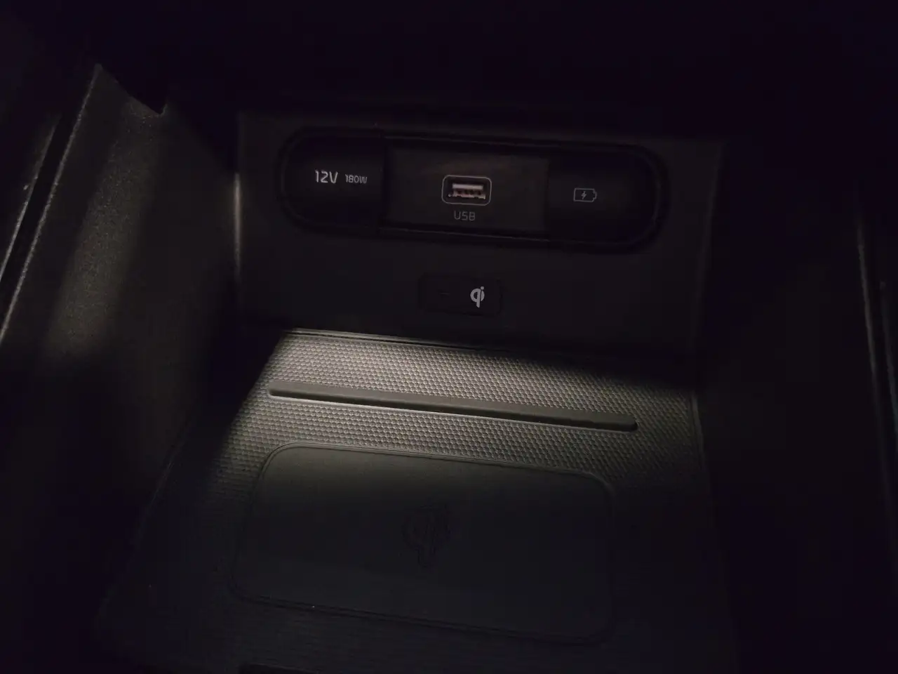 Kia Telluride снимка Kia Telluride