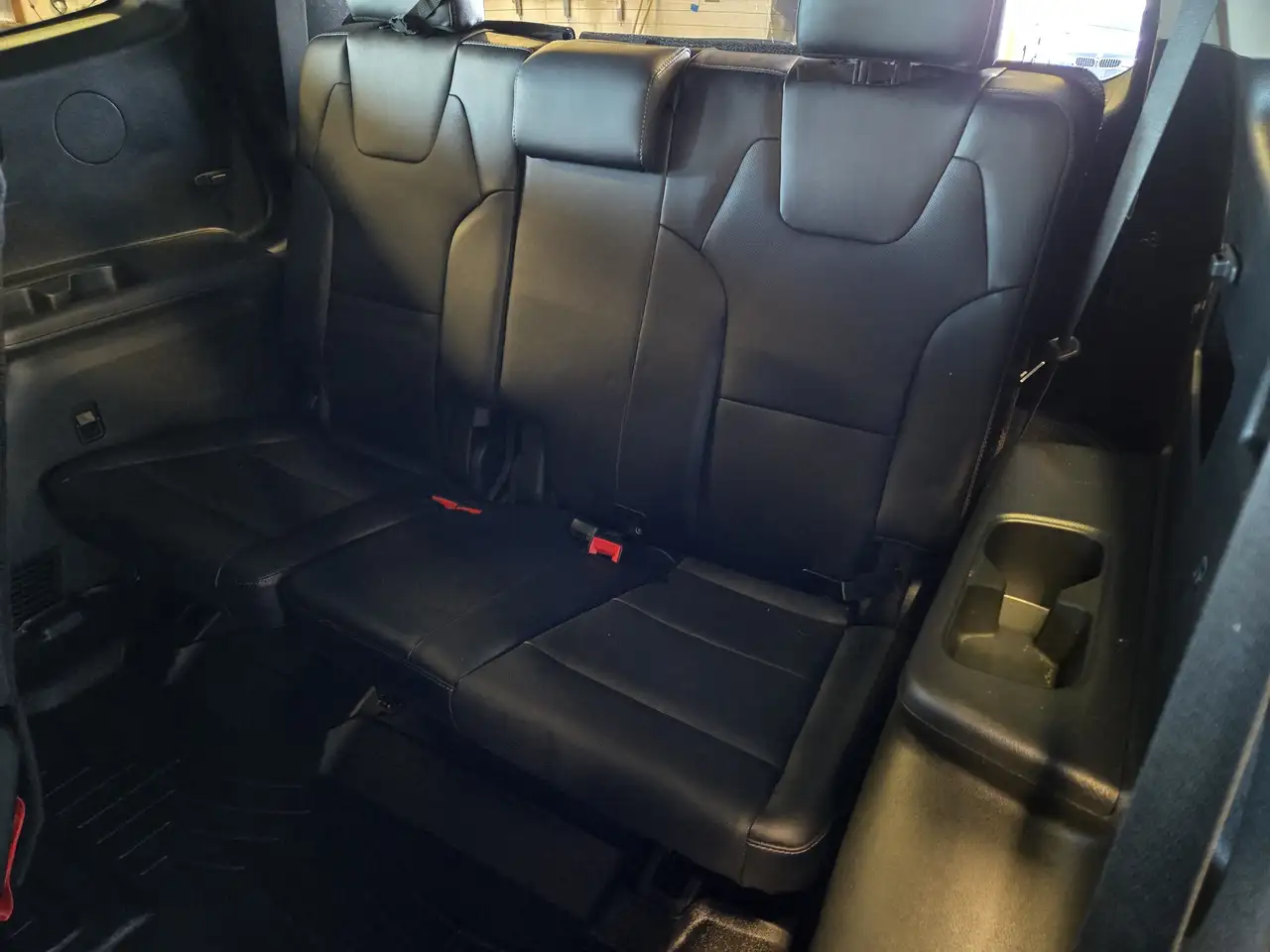 Kia Telluride снимка Kia Telluride