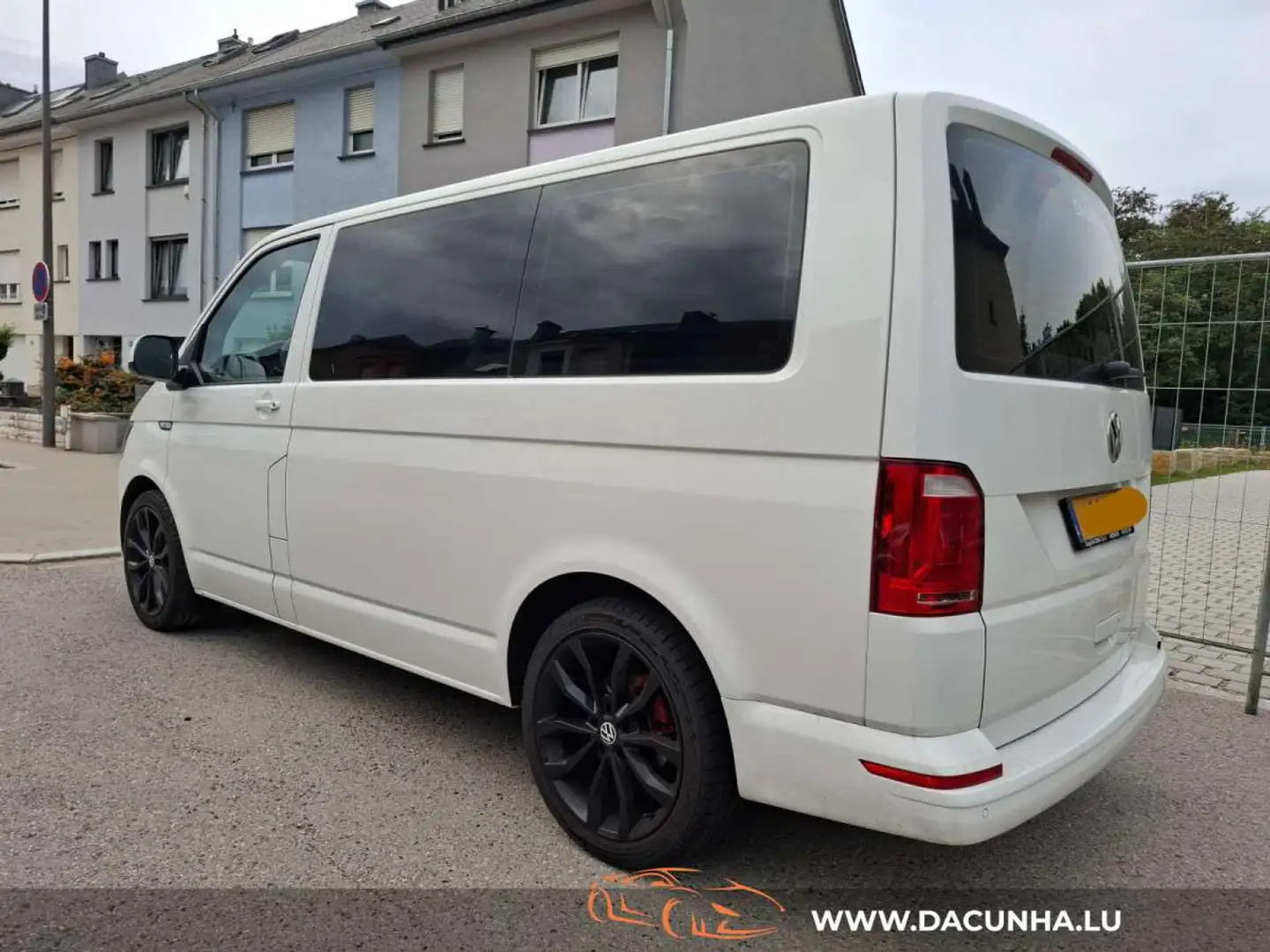 Volkswagen T6 Transporter 2.0 TDI 9 PLACES, 1 HAND, CLIMA,NAVI,PDC Wit - 2