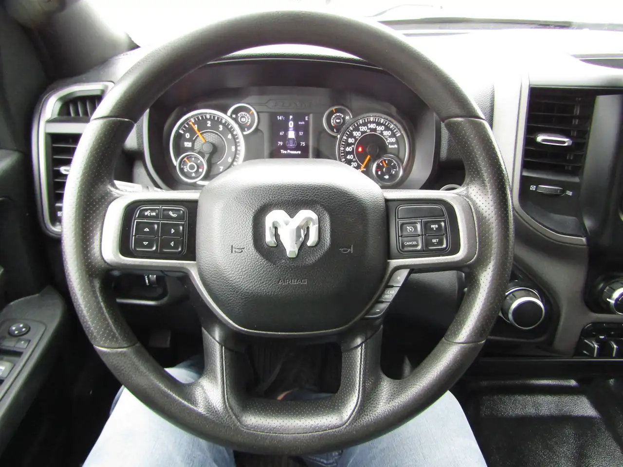 RAM 3500 снимка RAM 3500