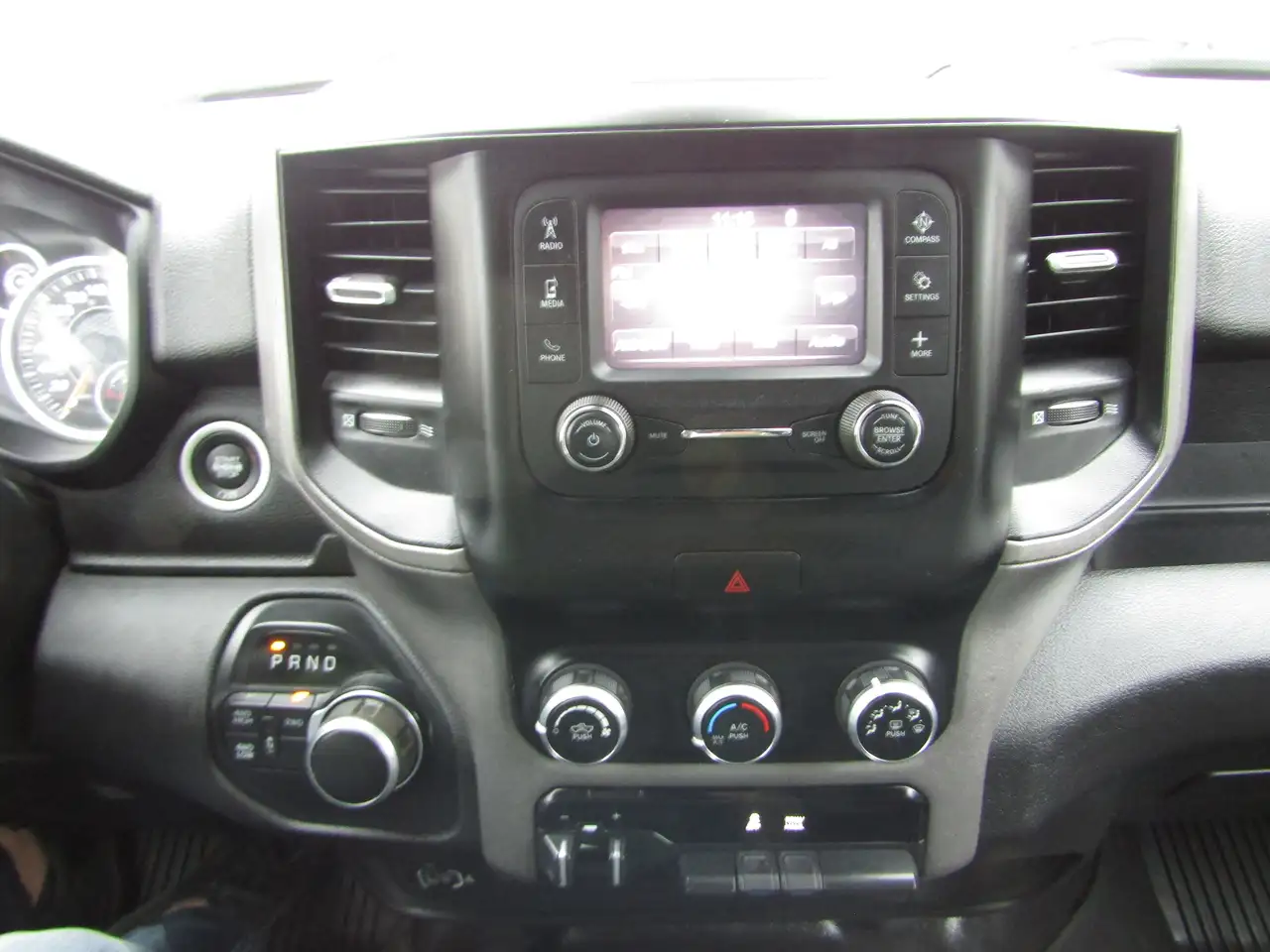 RAM 3500 снимка RAM 3500