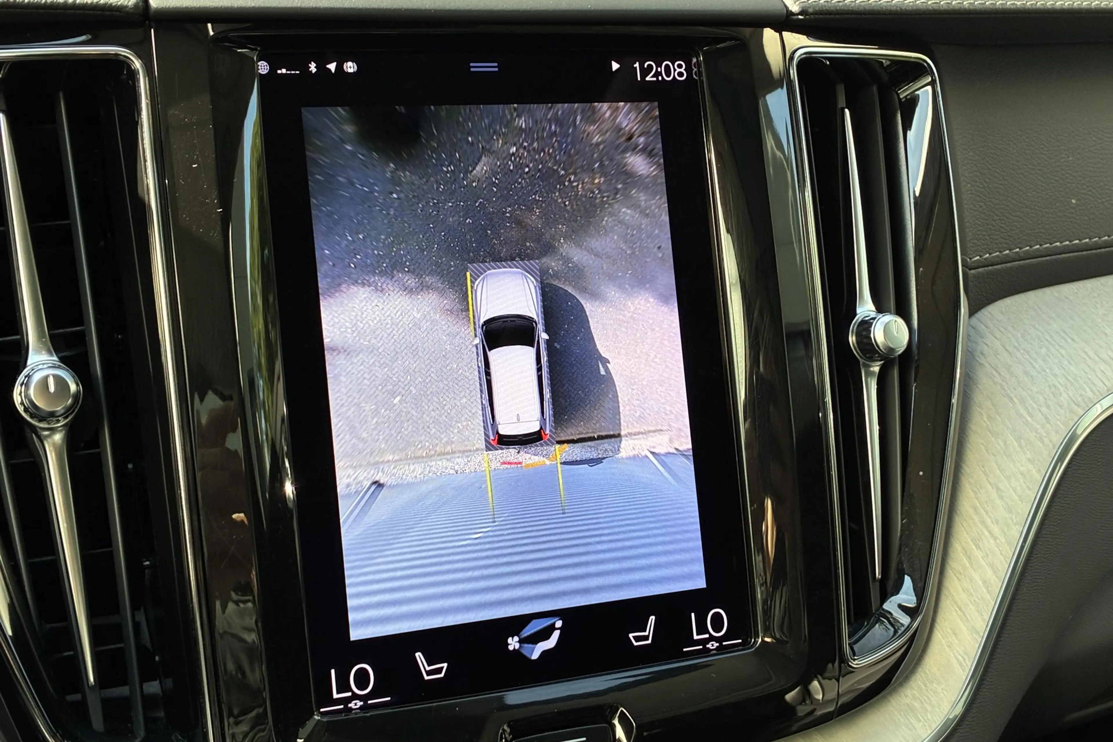 Volvo XC60 2.0 Recharge T6 AWD Inscription | Harman Kardon | — photo 13