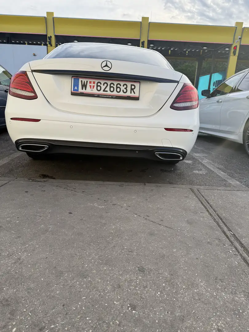 Mercedes-Benz E 200 Natural Gas Drive 9GTRONIC Avantgarde - 2