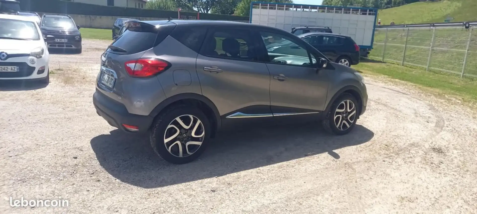 Renault Captur 90 CV (belbex auto A YOLET) Gris - 2