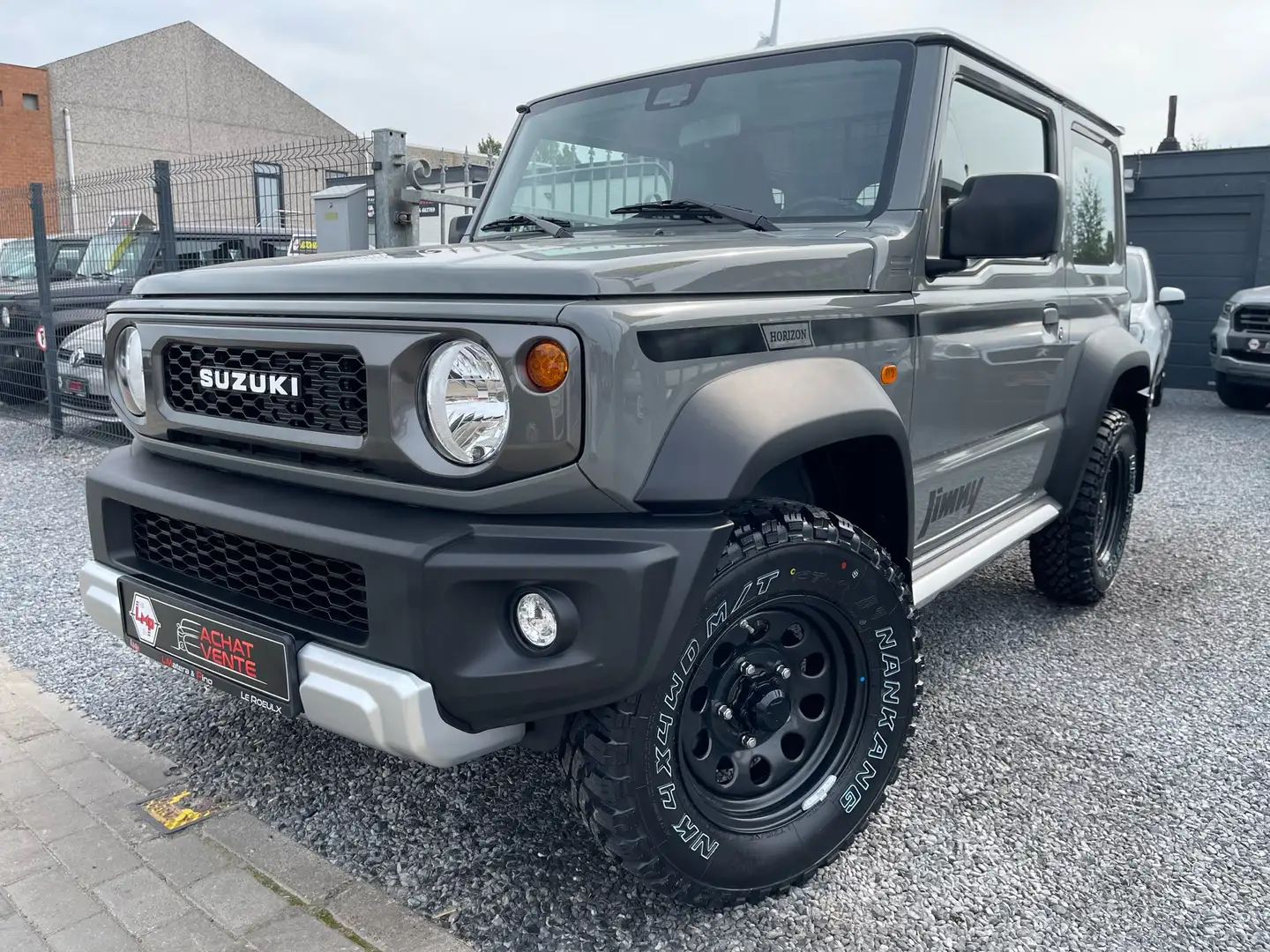 Suzuki Jimny +5Pn M/T+Att-rem🔝900 Exemplaires🔝Tvac Gris - 1