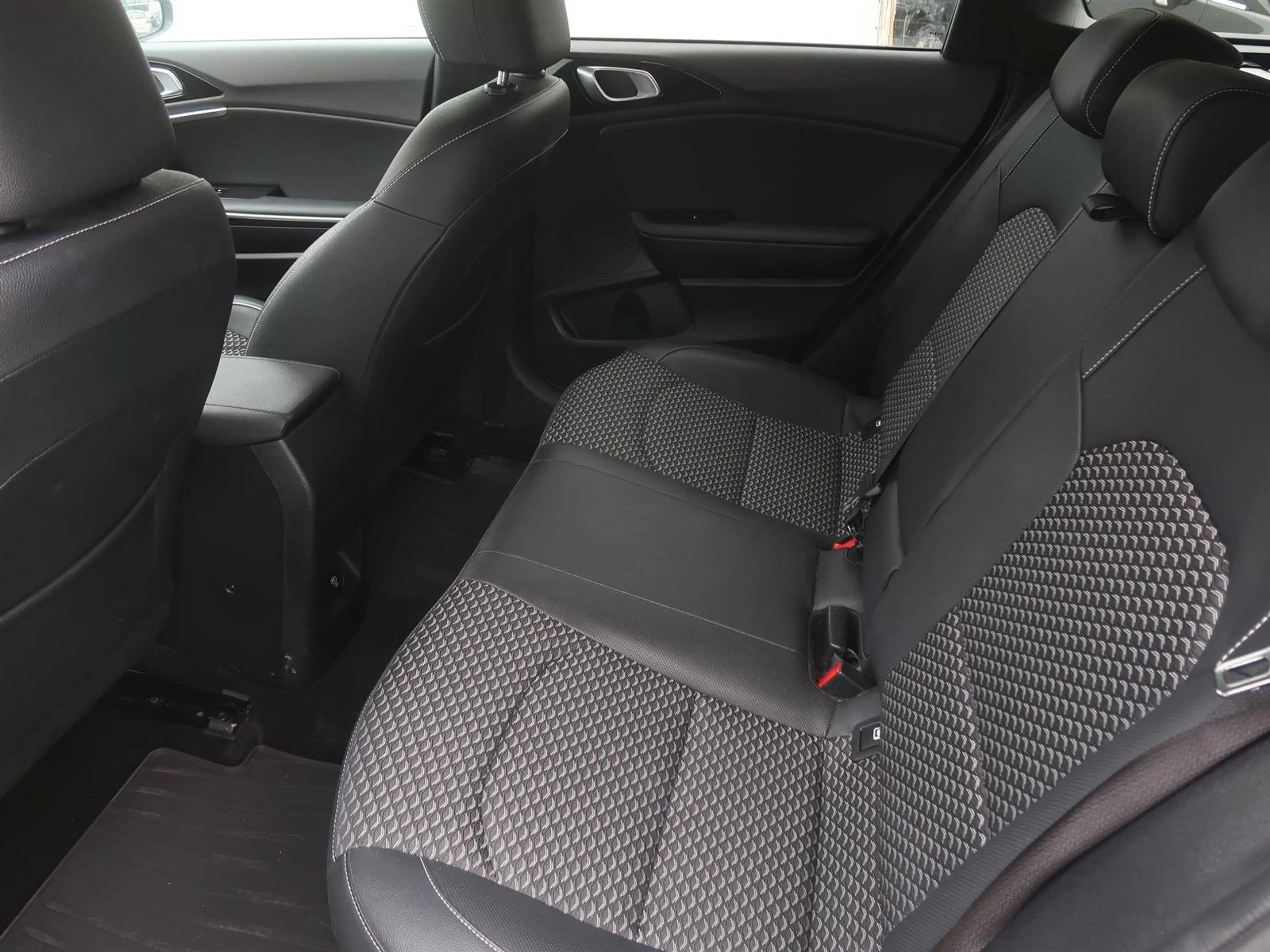 Kia Ceed SW / cee'd SW — photo 14