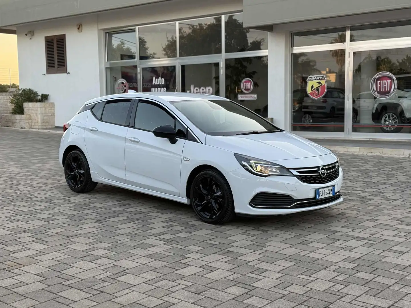 Opel Astra Astra V 2016 5p 1.6 cdti Business Bianco - 1