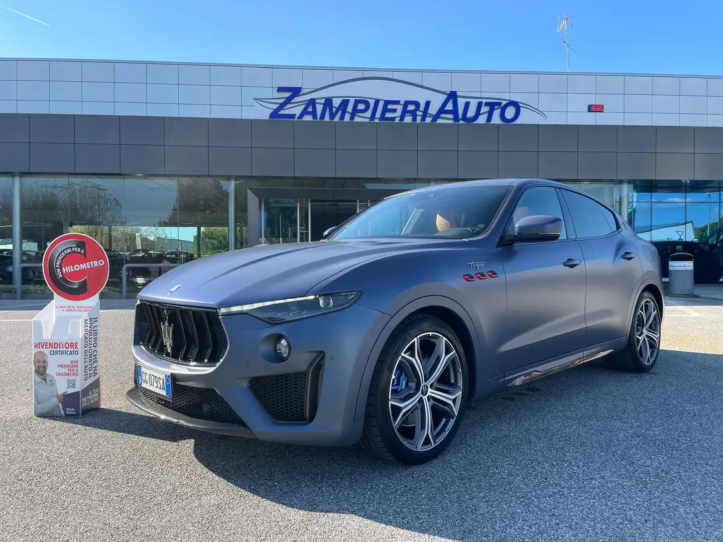Maserati Levante Levante 3.8 V8 Trofeo 580cv auto "FULL OPTIONALS" Grigio - 1