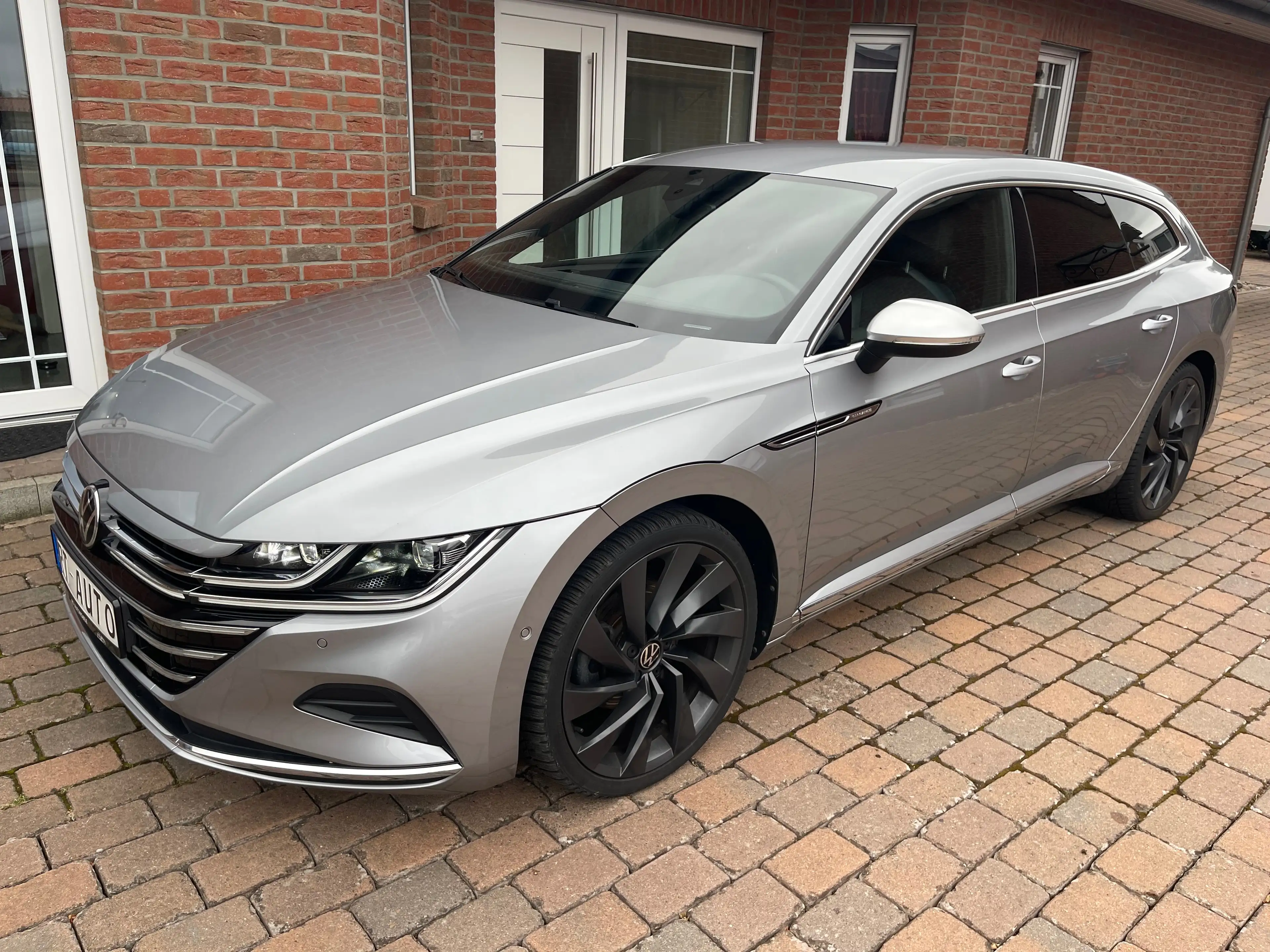Volkswagen Arteon Elegance 2.0 TDI 200PS LED Leder