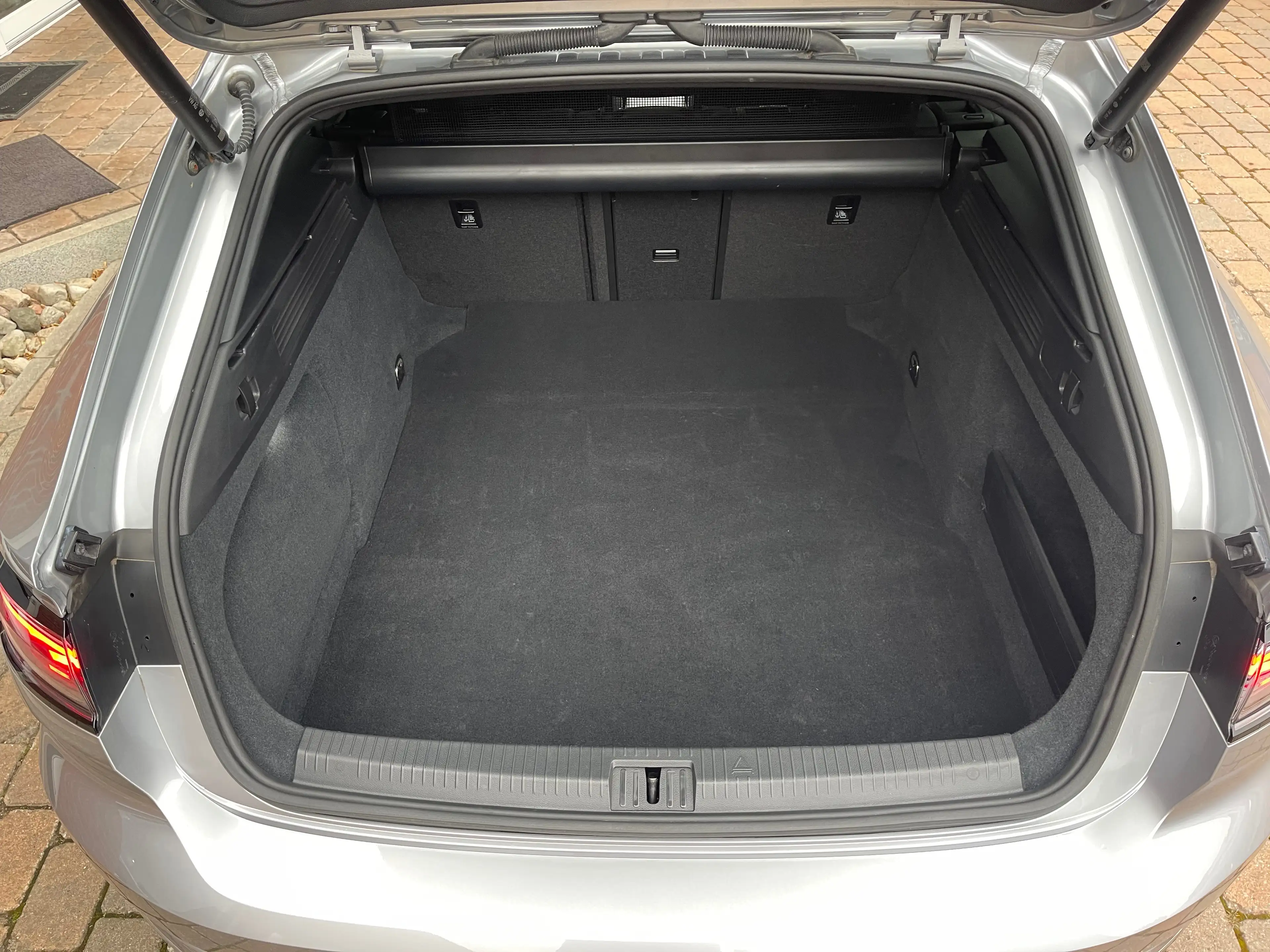Volkswagen Arteon Elegance 2.0 TDI 200PS LED Leder — photo 11