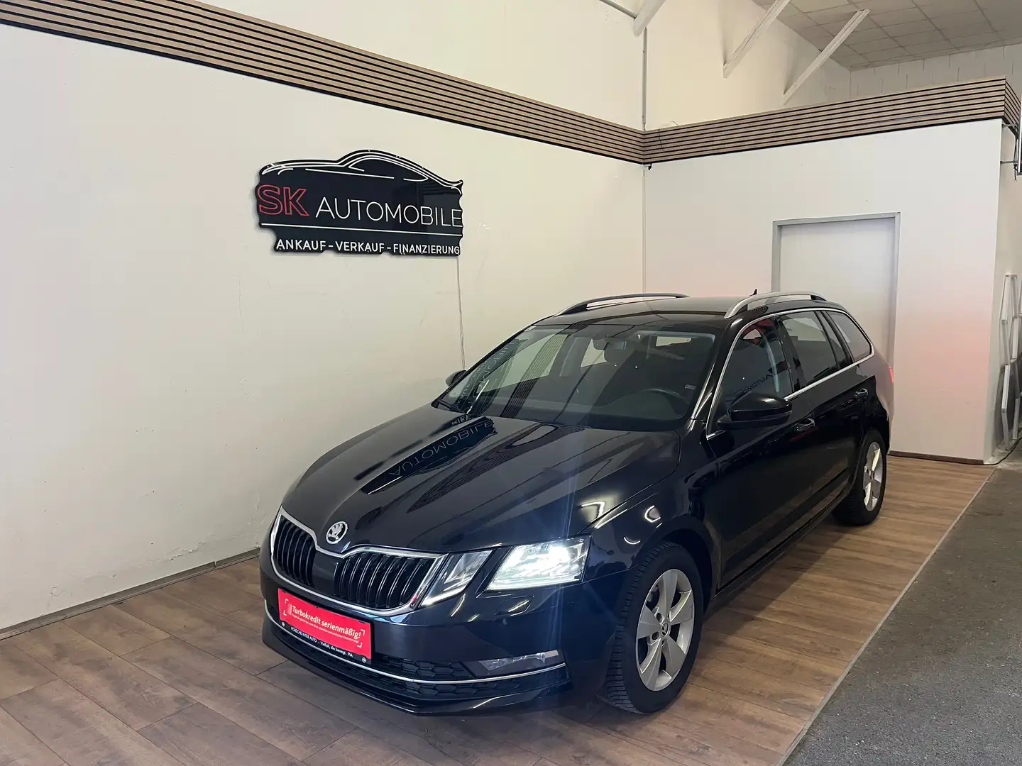 Skoda Octavia Style Schwarz - 1