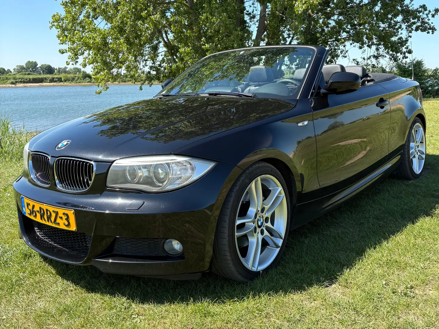 BMW 118 118i cabriolet 143 pk M-Sport high executive Zwart - 2