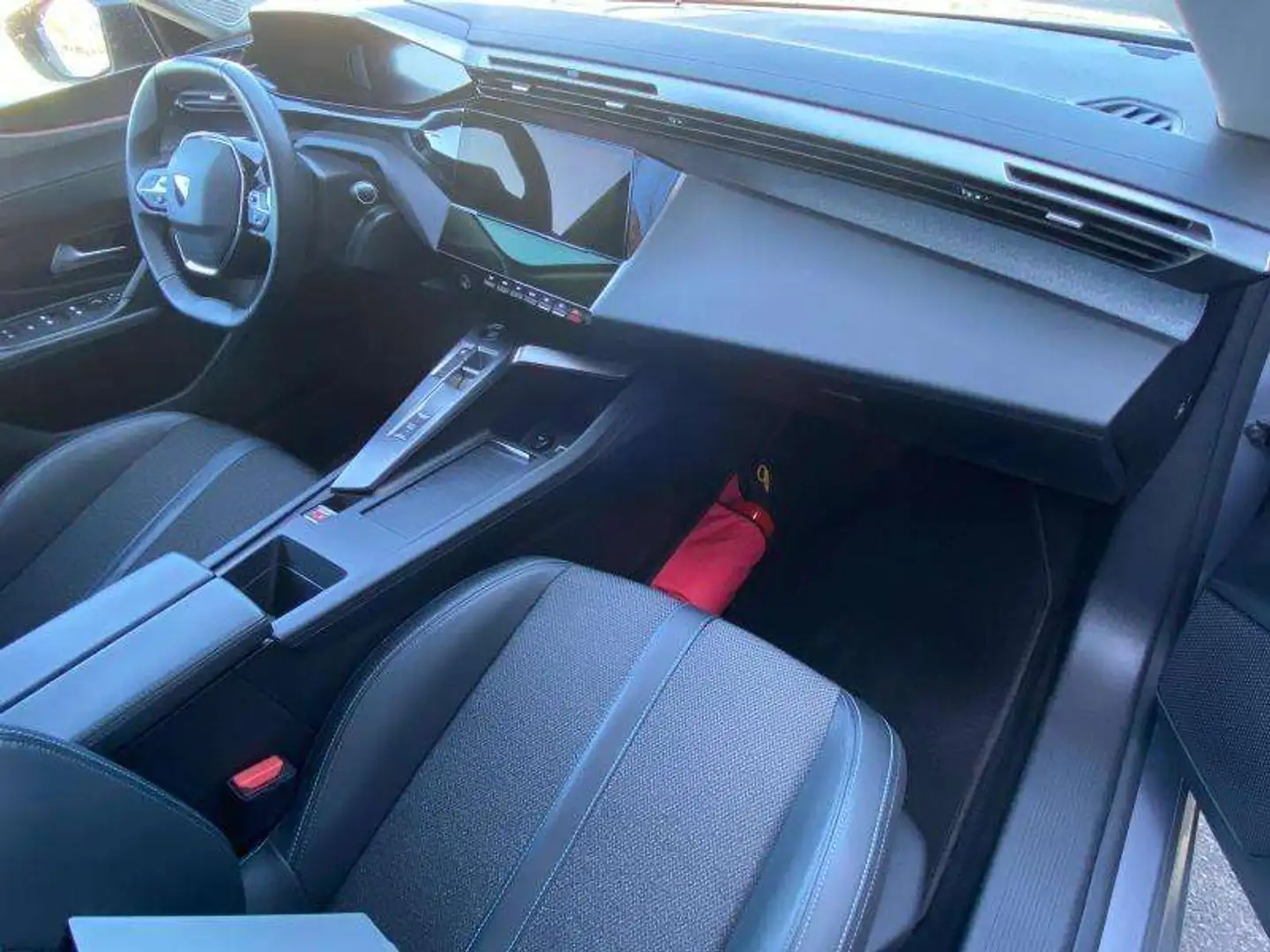Peugeot 308 Allure / EAT8 / Carplay Gris - 2