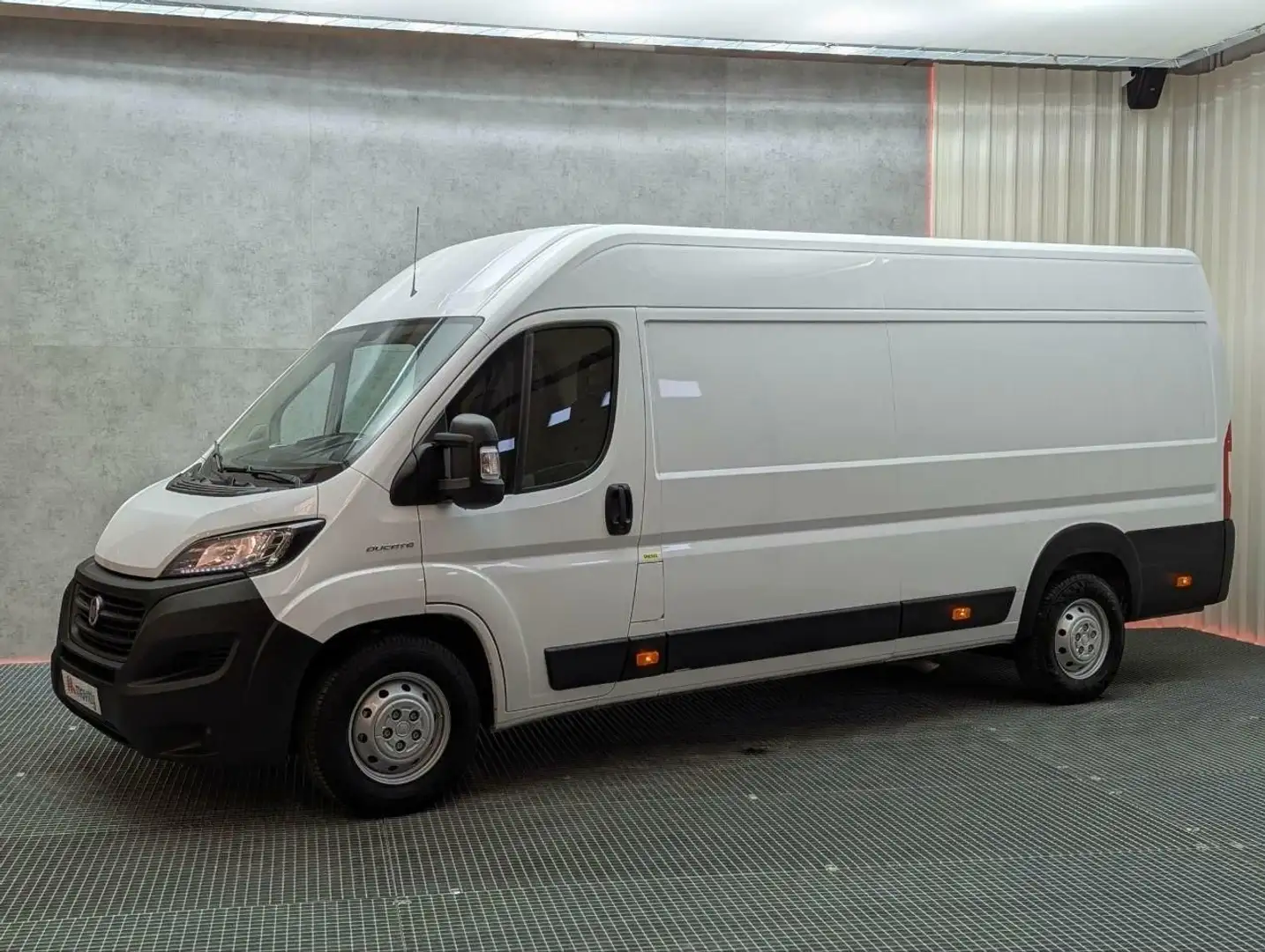 Fiat Ducato MAXI FURGON 2.3MJET 140CV L4 H2 PACK PRO Weiß - 1