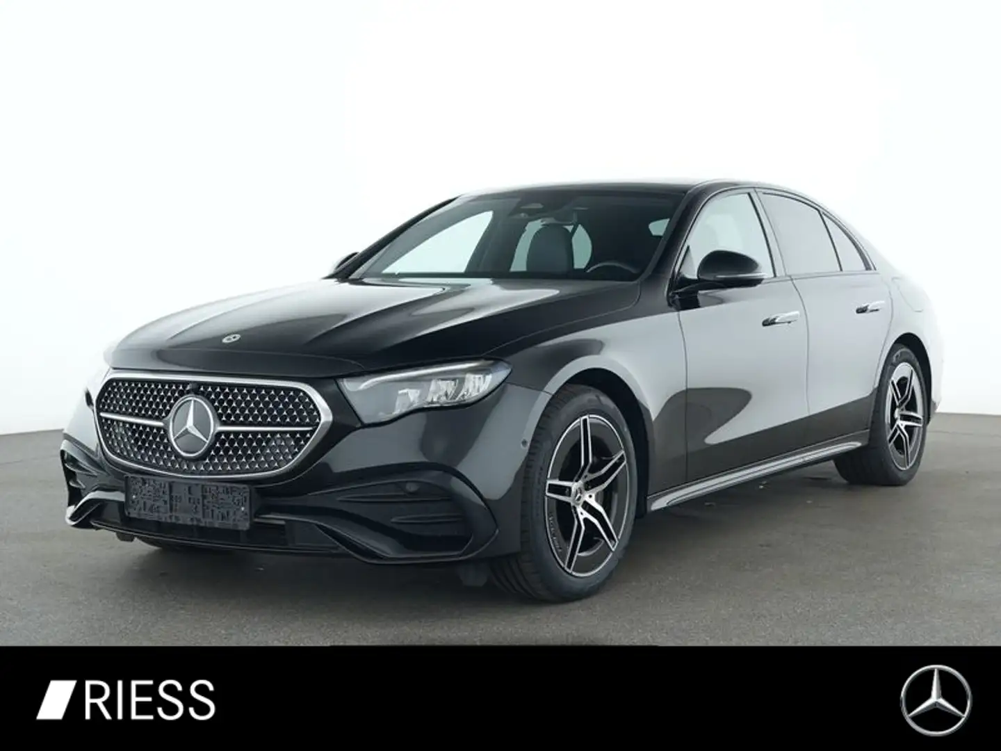 Mercedes-Benz E 300 e 4M AMG Sport Night Distr Pano W-Paket 19" Schwarz - 1