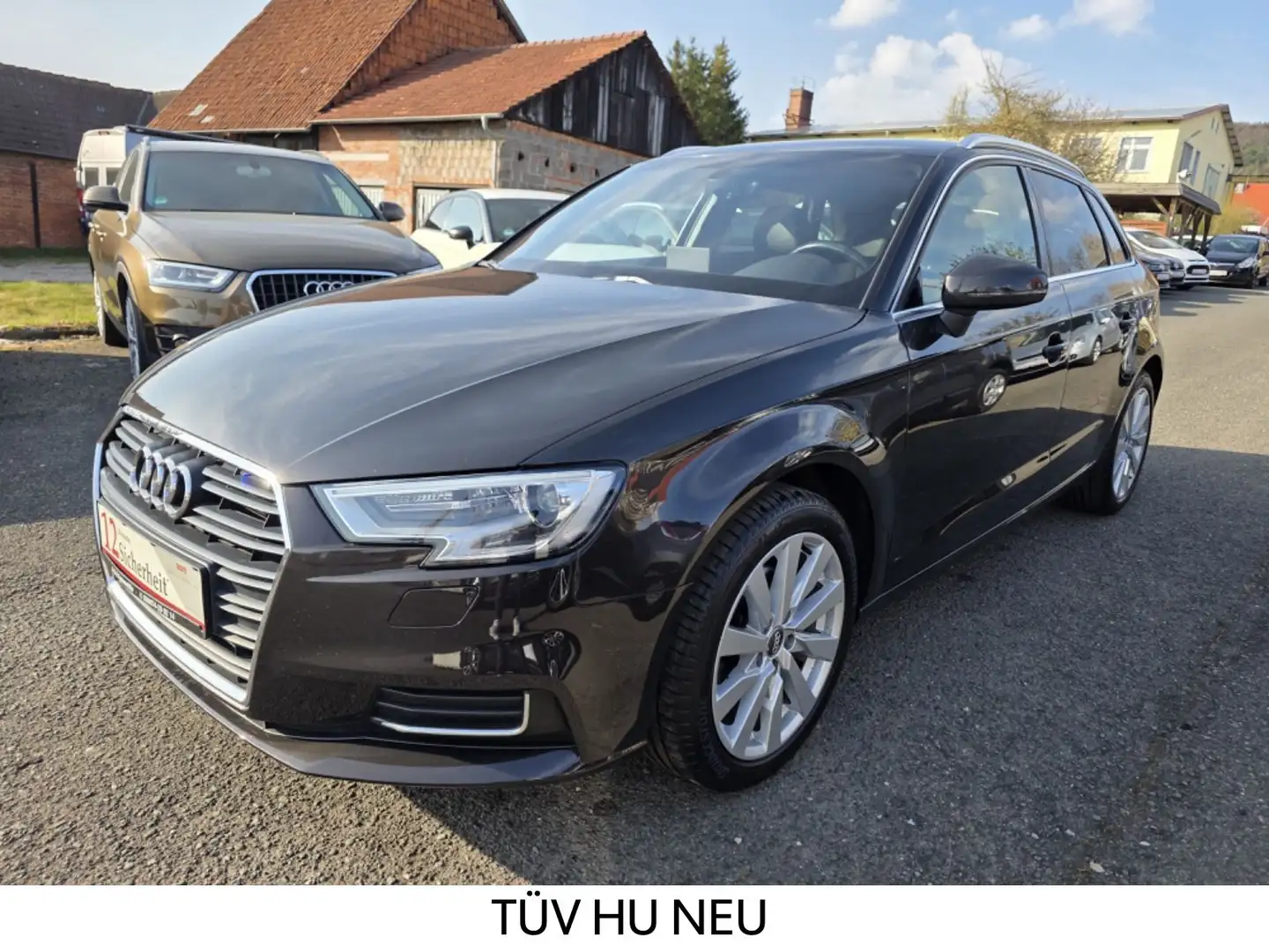 Audi A3 Sportback design-Xenon-Navi-Alcantara-150 PS Marrón - 2
