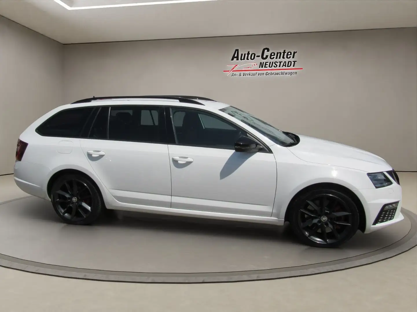 Skoda Octavia Combi RS Blanc - 2