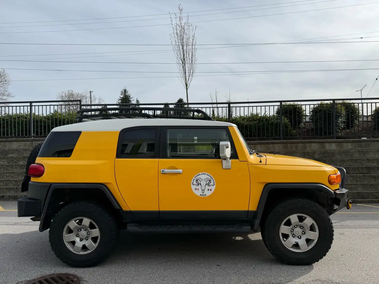 Toyota FJ Cruiser photo Toyota FJ Cruiser