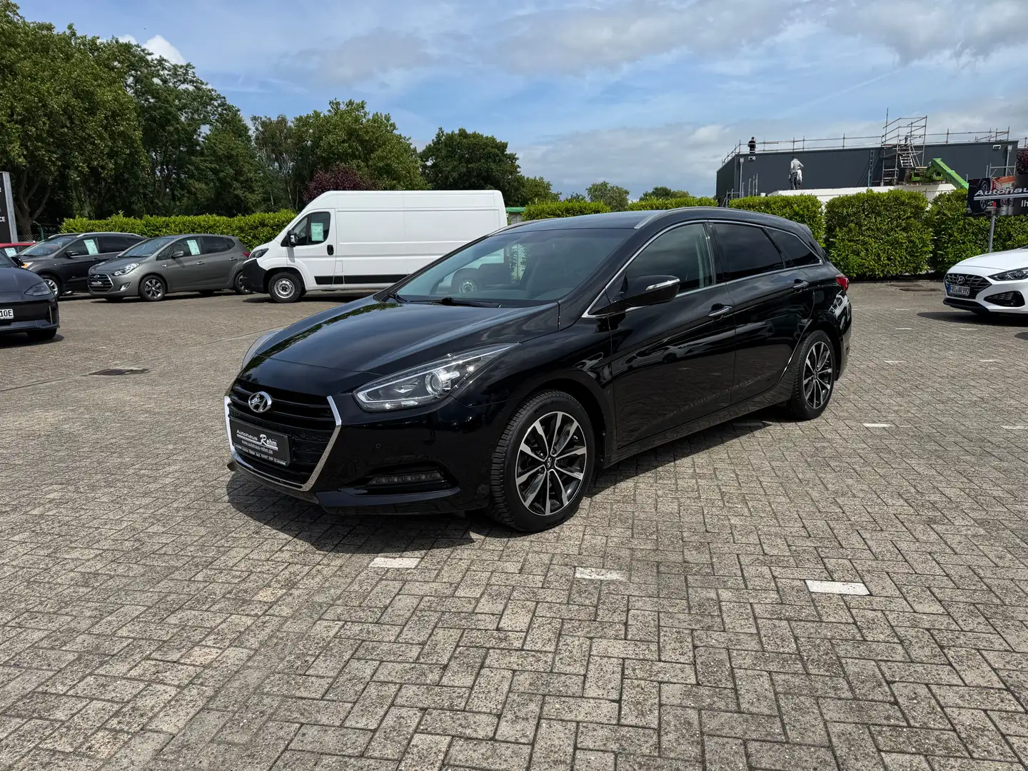 Hyundai i40 1.7 CRDI blue Trend | PDC | SHZ | Klima | Temp. Schwarz - 1