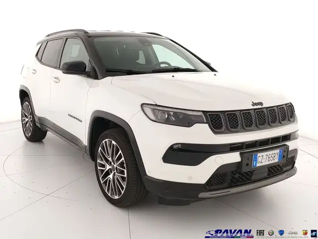 Jeep Compass view 3