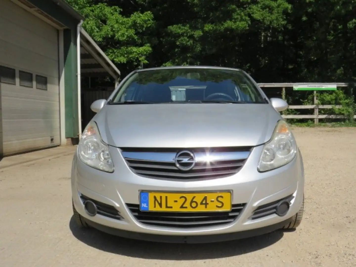 Opel Corsa 1.2-16V Selection Grijs - 2
